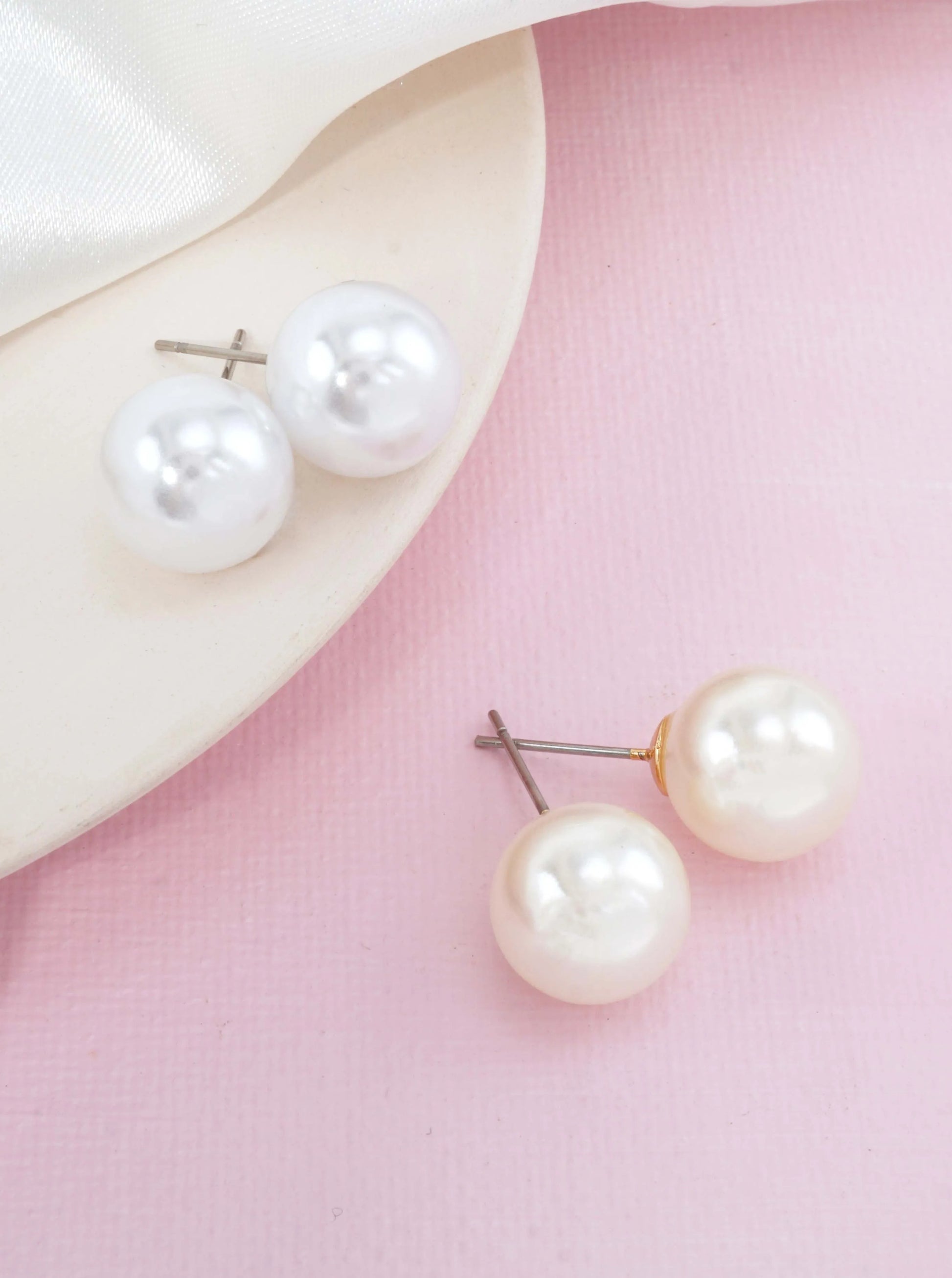 Classic-Round-Resin-Pearl-Stud-Earrings-12mm-149-AE6627-GDCR-1-2E0CRG06071226K1019.jpg