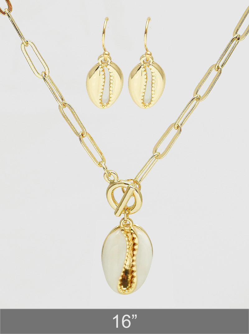 Cowrie Pendant Toggle Closure Link Chain Necklace Set With Earrings