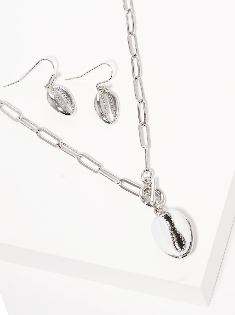 Cowrie Pendant Toggle Closure Link Chain Necklace Set With Earrings