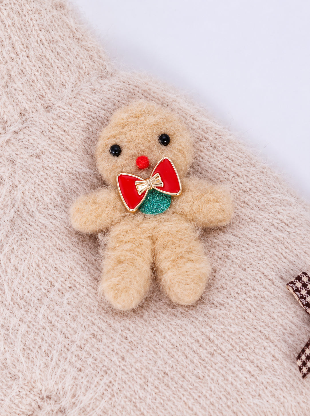 Cozy-Fuzzy-Christmas-Gingerbread-Mittens-151-DG21011-TPE-2-57G9BV30093526K0359.jpg