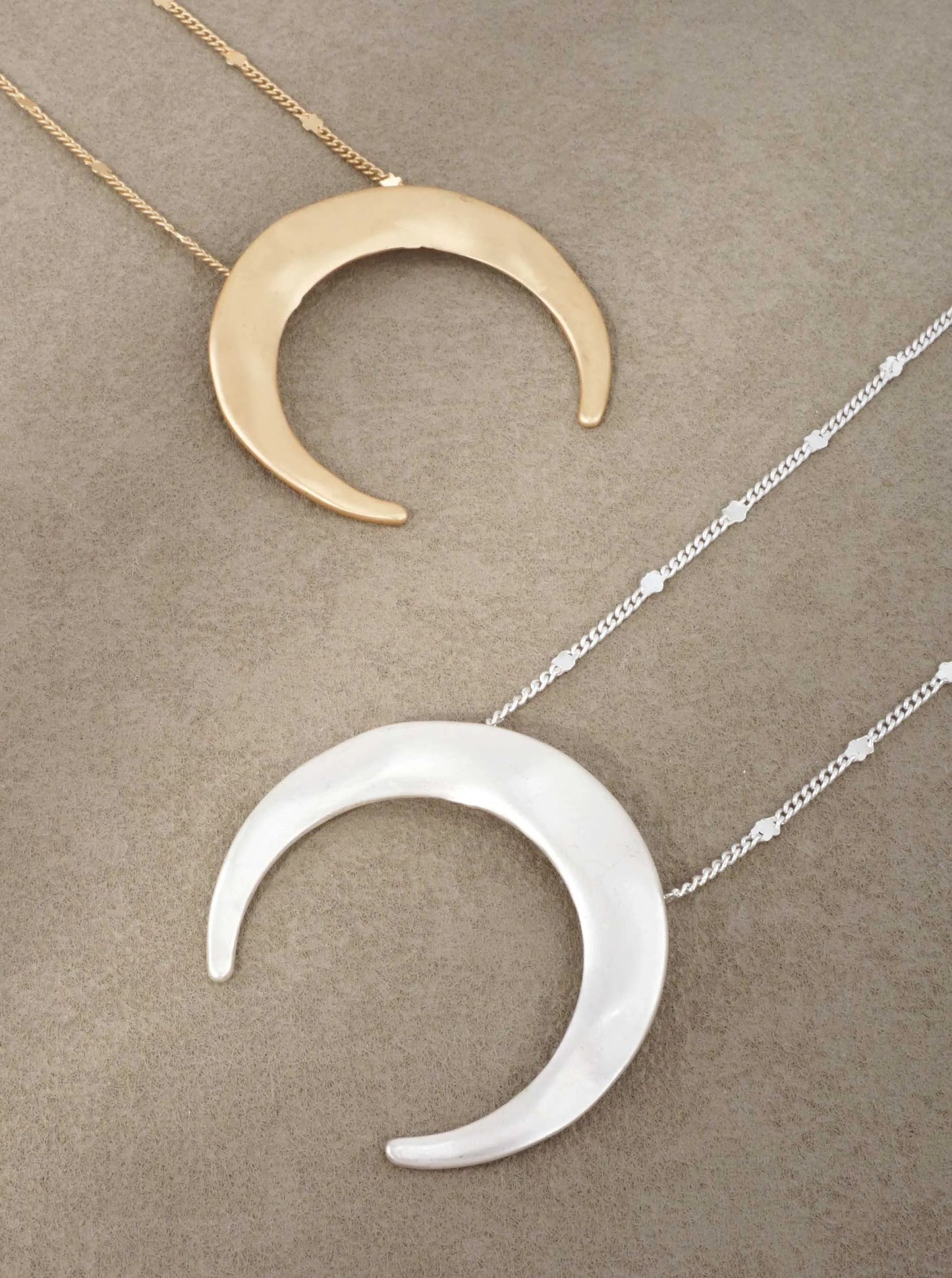 Crescent-Moon-Pendant-Necklace-141-53532-MG-1-HT9KHV08074526K0305.jpg