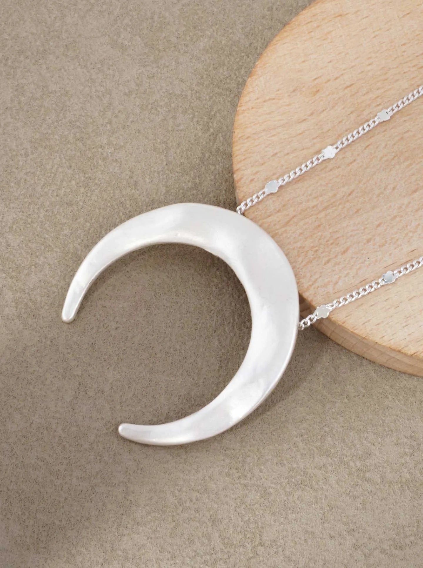 Crescent-Moon-Pendant-Necklace-141-53532-MS-0-T6SJAE08074526K0305.jpg