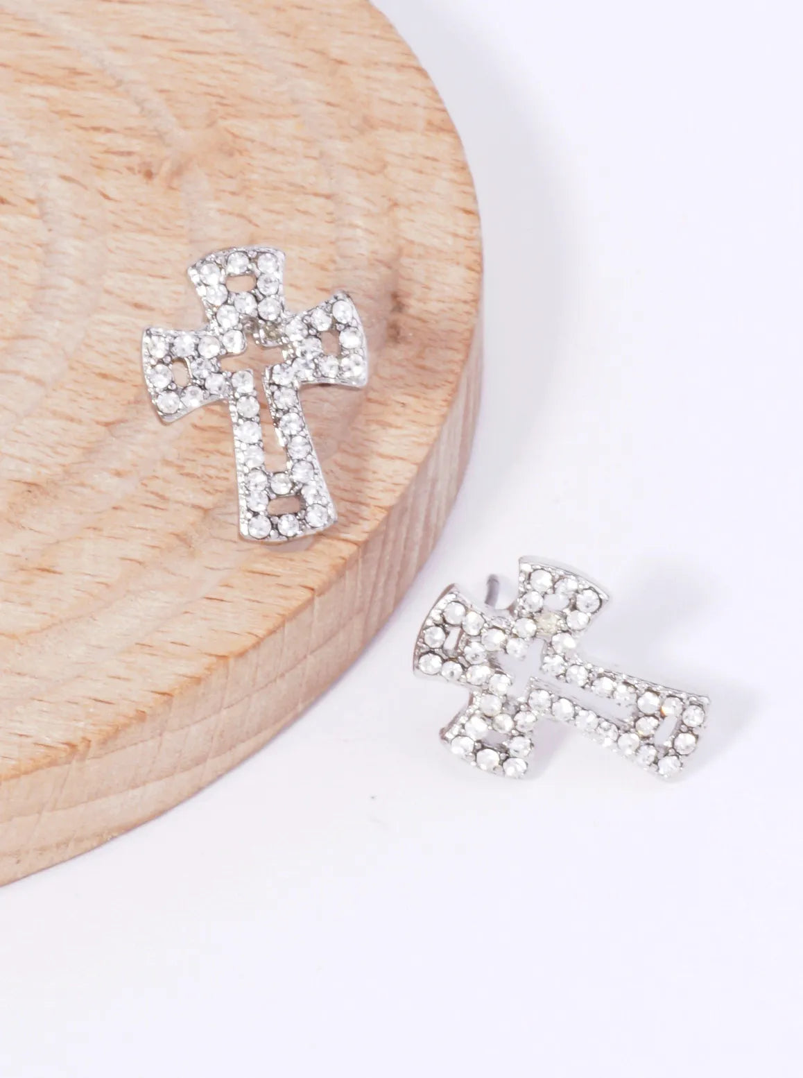 Cross-Pave-Rhinestone-Stud-Earrings-61-E2485-RCR-0-YI456420073626K0911.jpg
