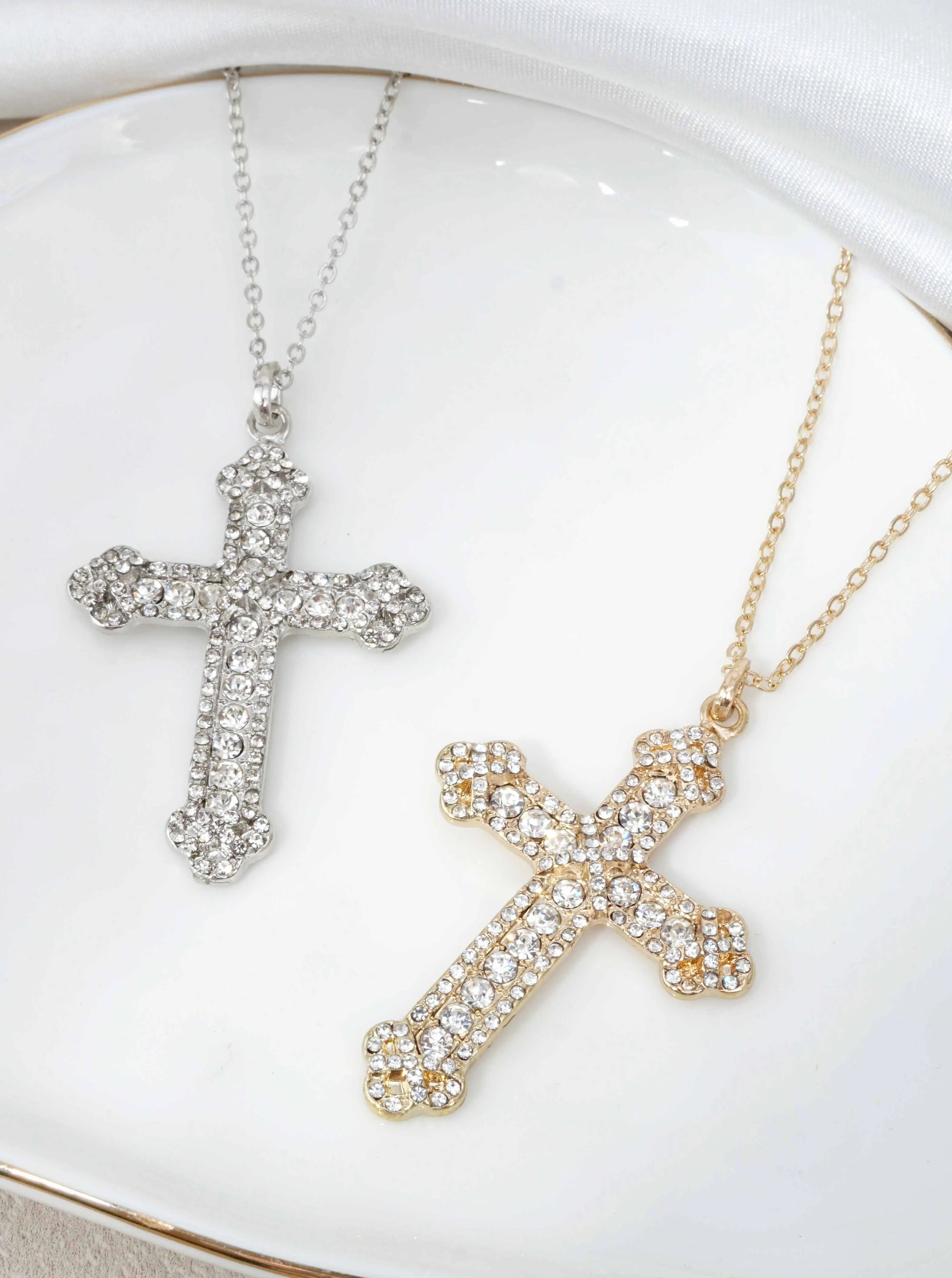 Cross-Rhinestone-Pendant-Necklace-61-N2752-GCR-1-WOAS3S26061626K1110.jpg