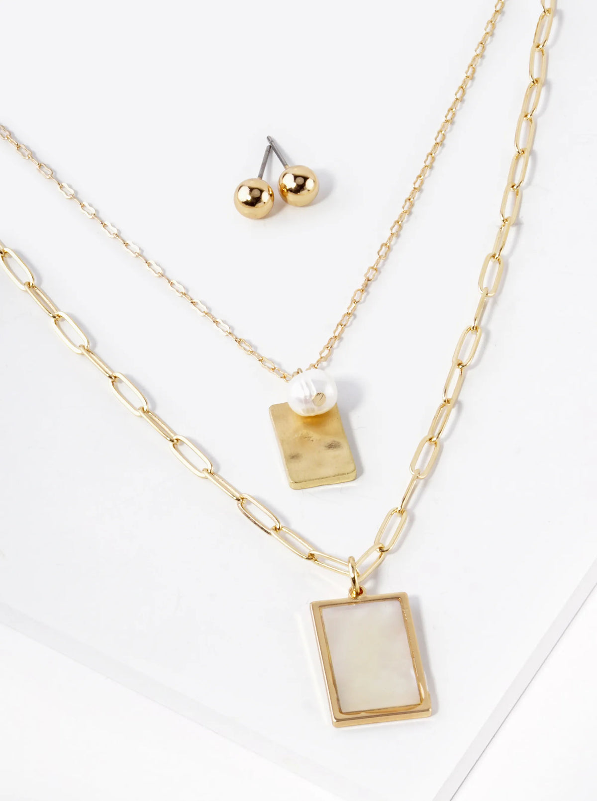 Dual Layered Double Pendant Necklace With MOP