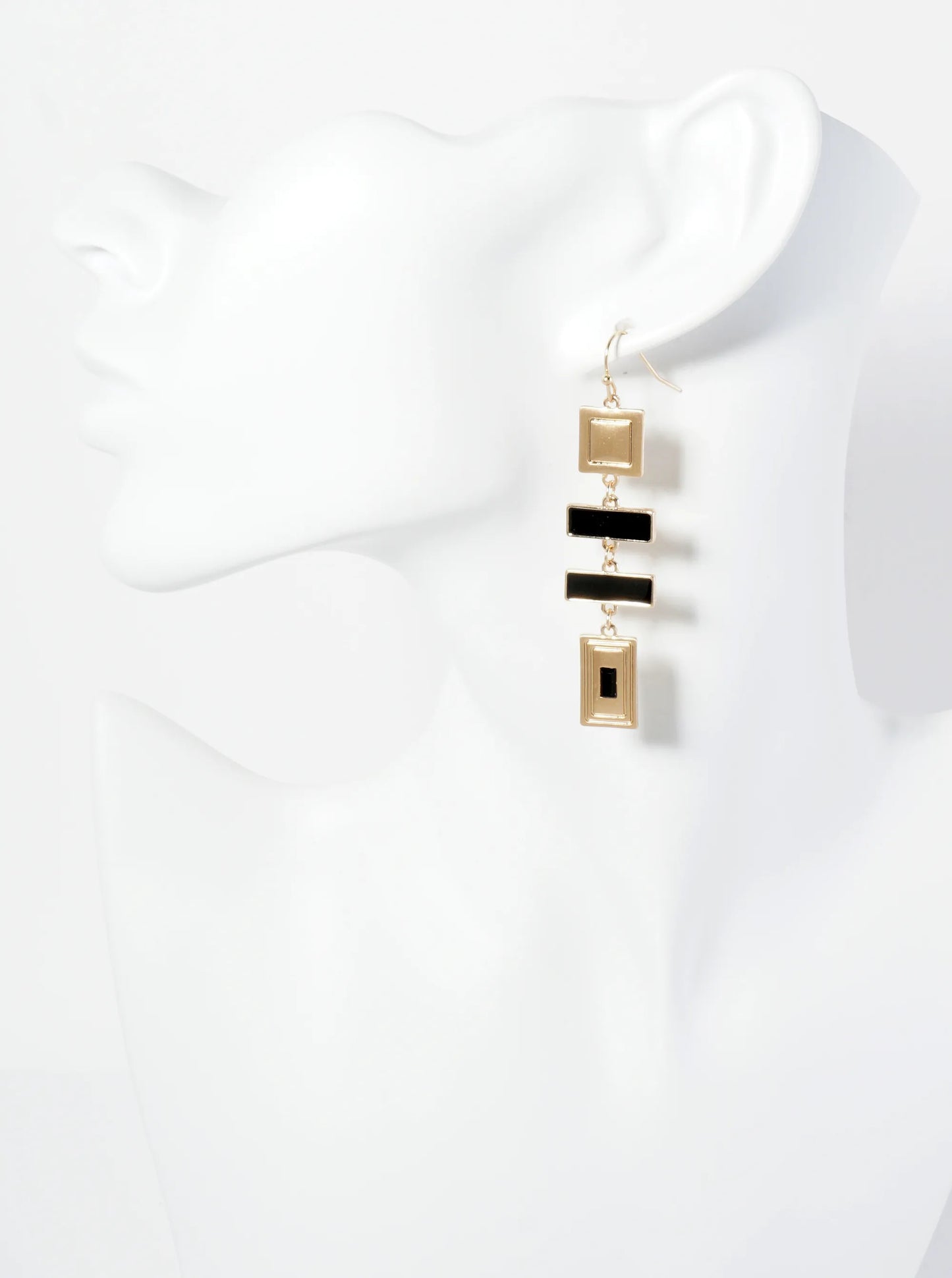 Edgy Dangle Earrings With Various Square Shapes