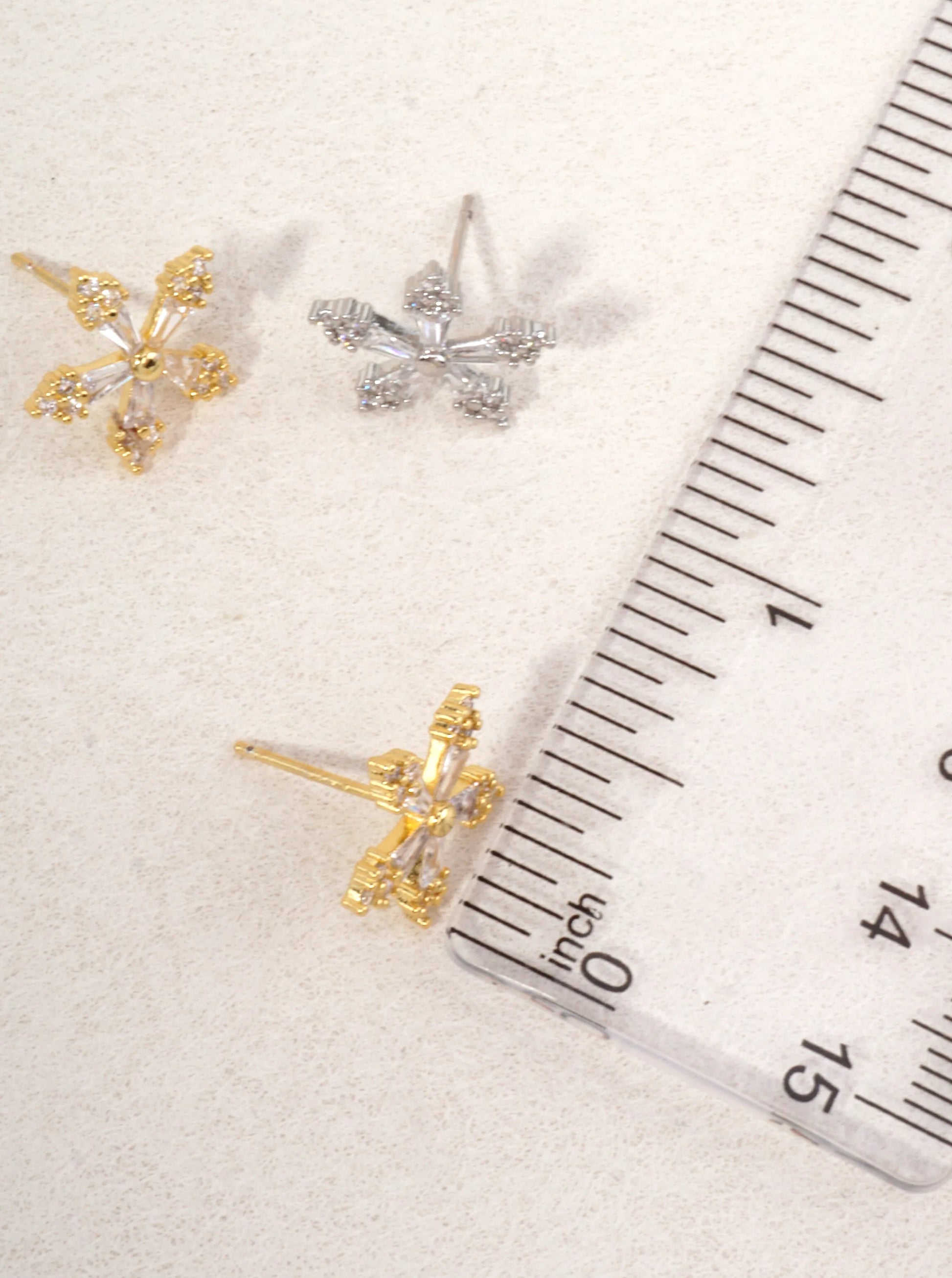 Elegant-Pave-Flower-Design-Stud-Earrings-151-DE1299-GDCRY-2-RO55M110065826K0331.jpg