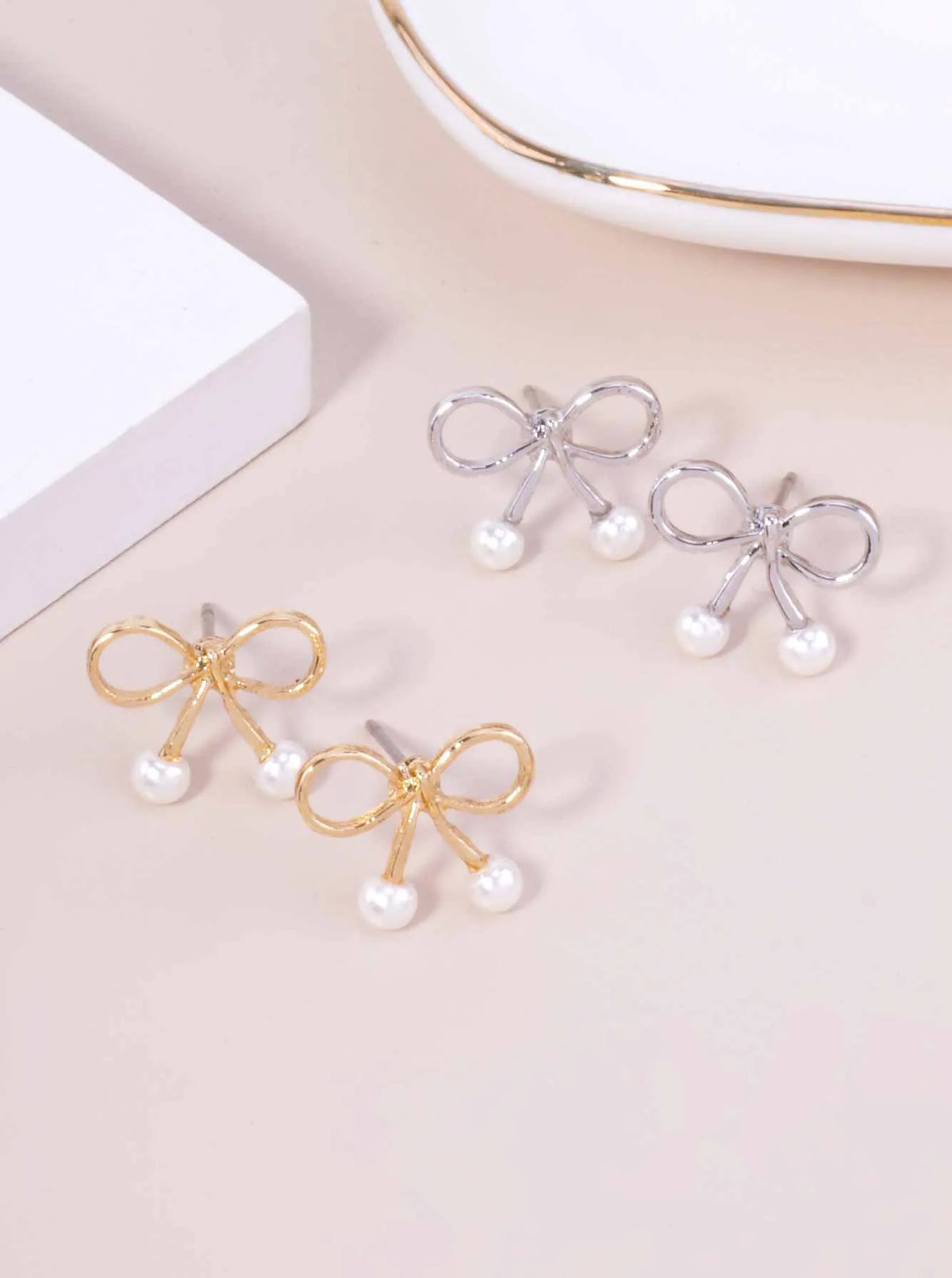 Elegant-Pearl-Bow-Polished-Stud-Earrings-149-AE6628-GDCR-2-ZQ8GEG07085926K1118.jpg