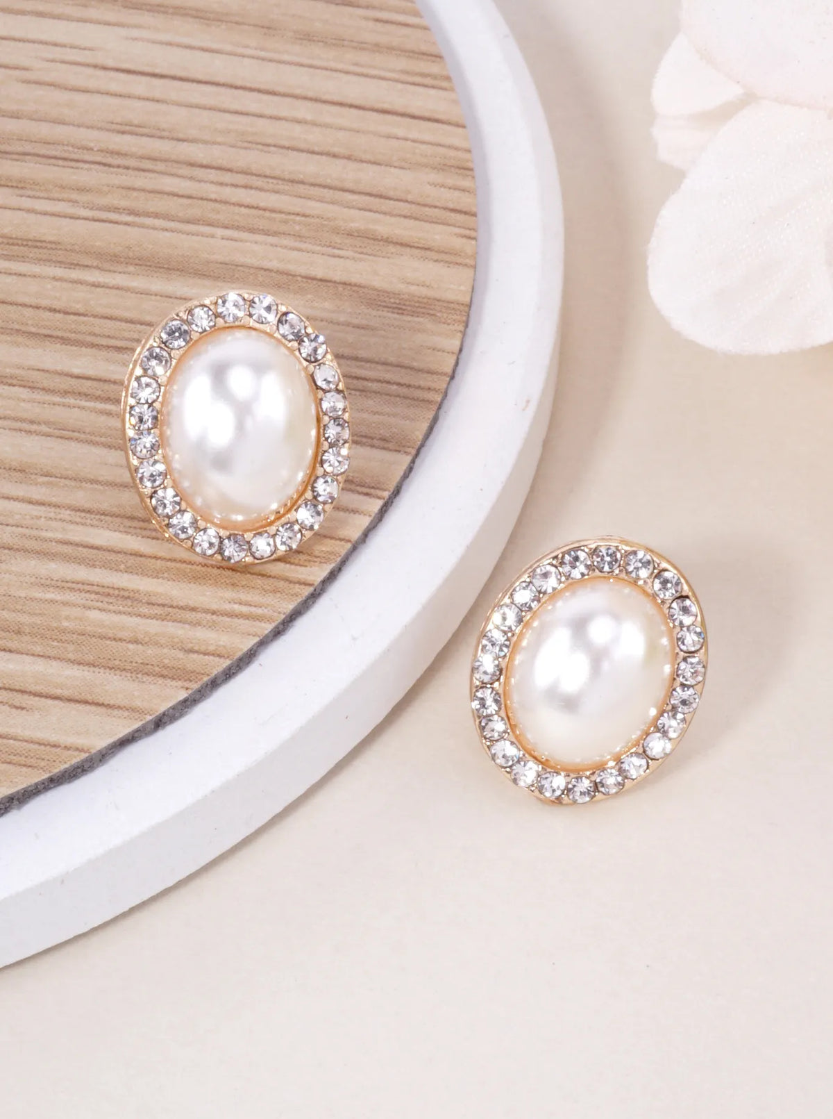 Elegant-Pearlized-Oval-Stud-Earrings-61-E2624-GCR-0-05O5AS20075226K1111.jpg