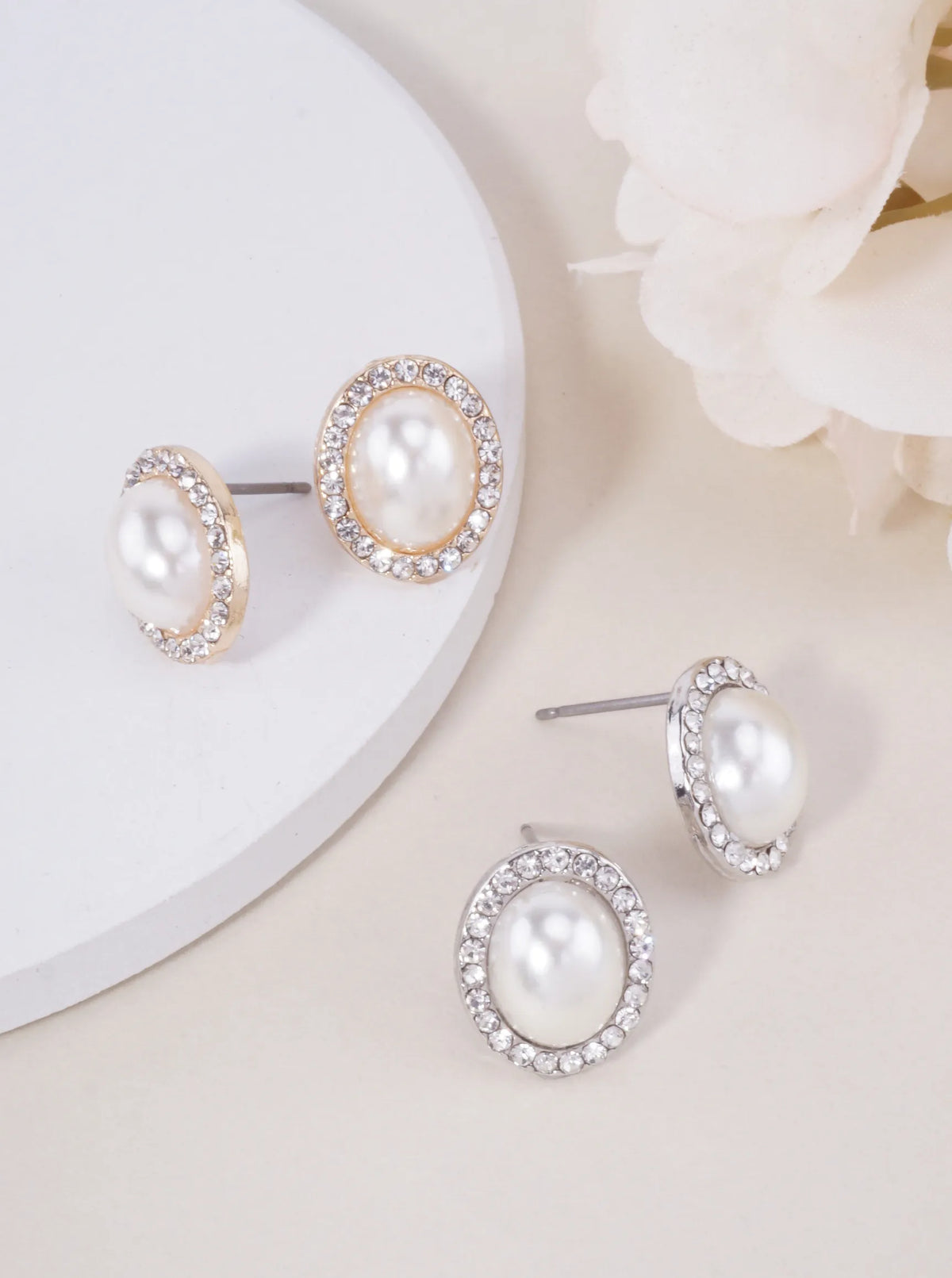 Elegant-Pearlized-Oval-Stud-Earrings-61-E2624-GCR-1-0ILI0920075226K1111.jpg