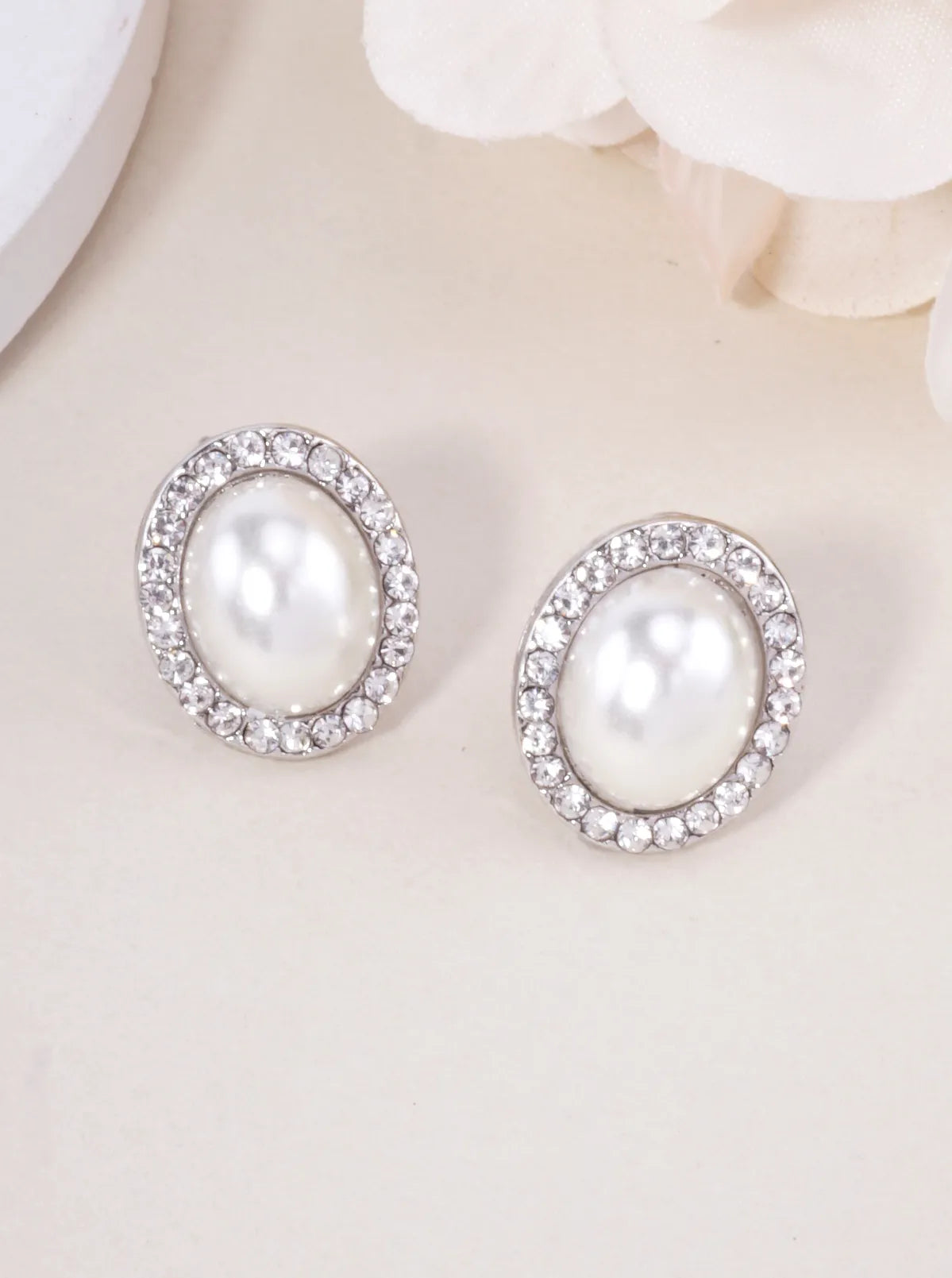 Elegant-Pearlized-Oval-Stud-Earrings-61-E2624-RCR-0-9PCKBY20075226K1111.jpg