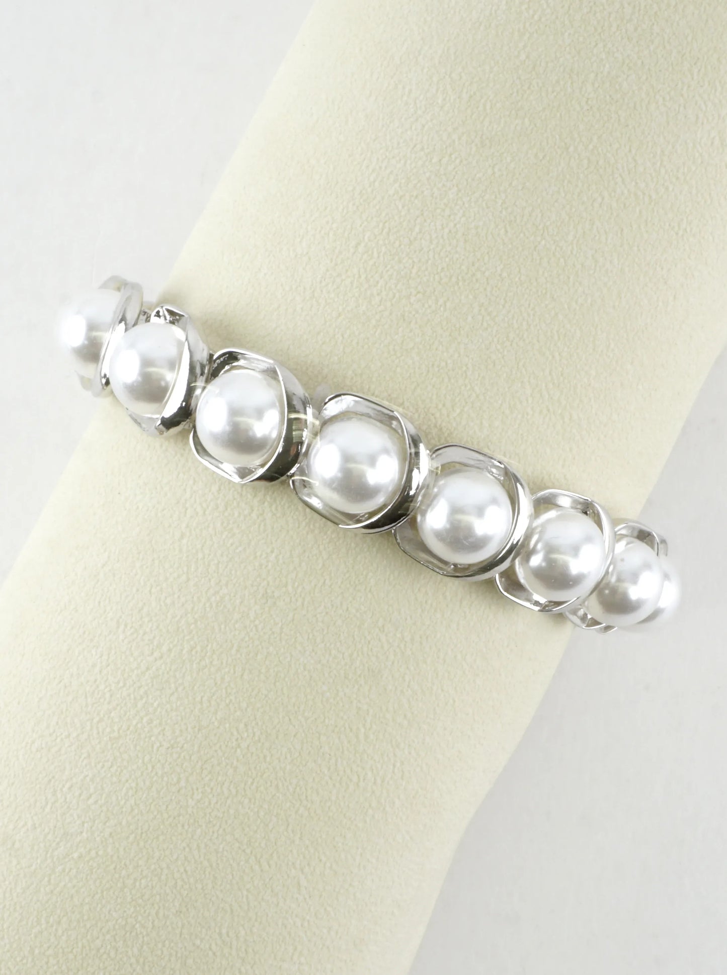 Embedded Pearls Stretch Bracelet