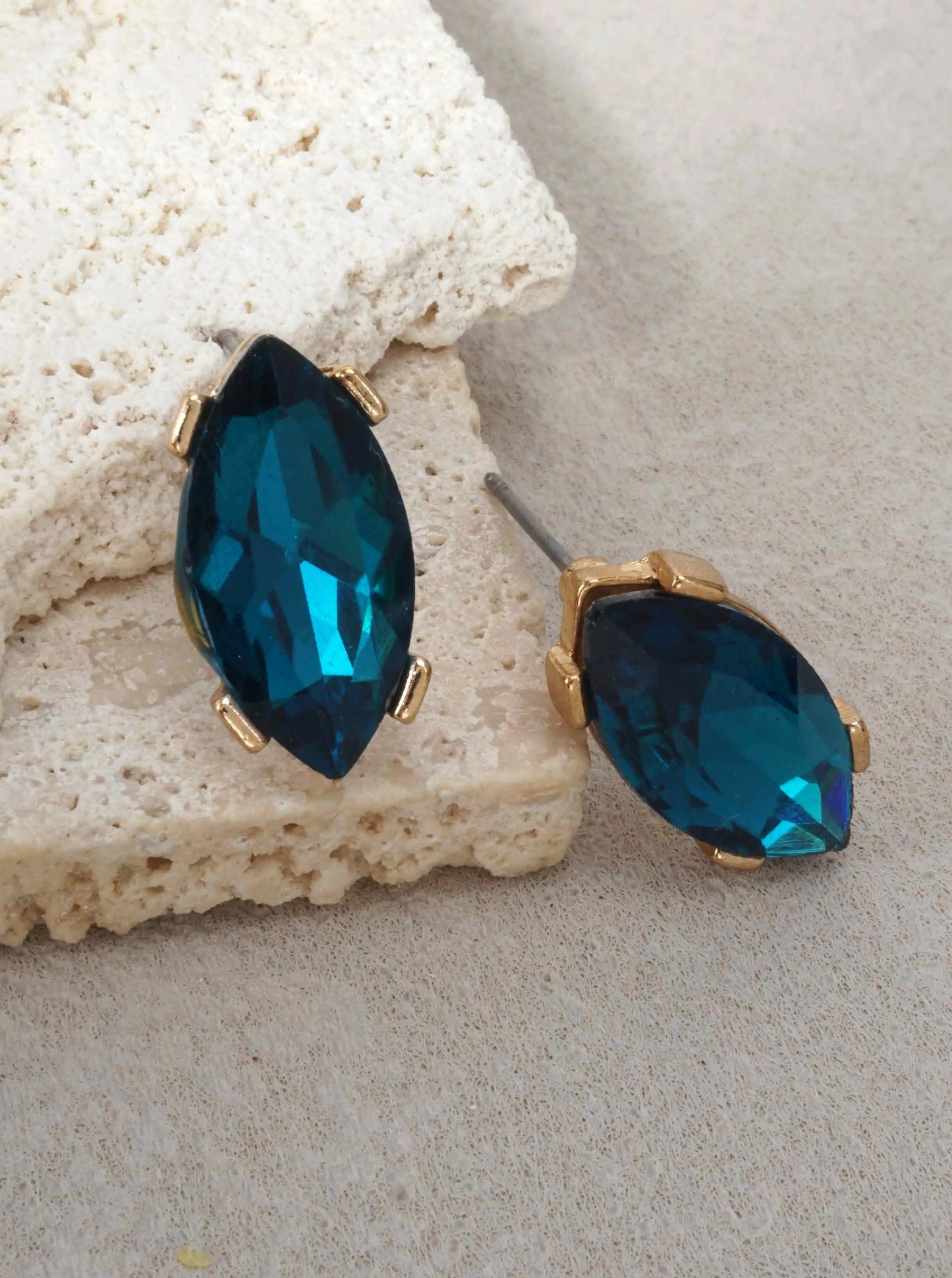 Faceted-Marquise-Glass-Stud-Earrings-61-E8086-BLZ-0-UDSER402071626K0318.jpg