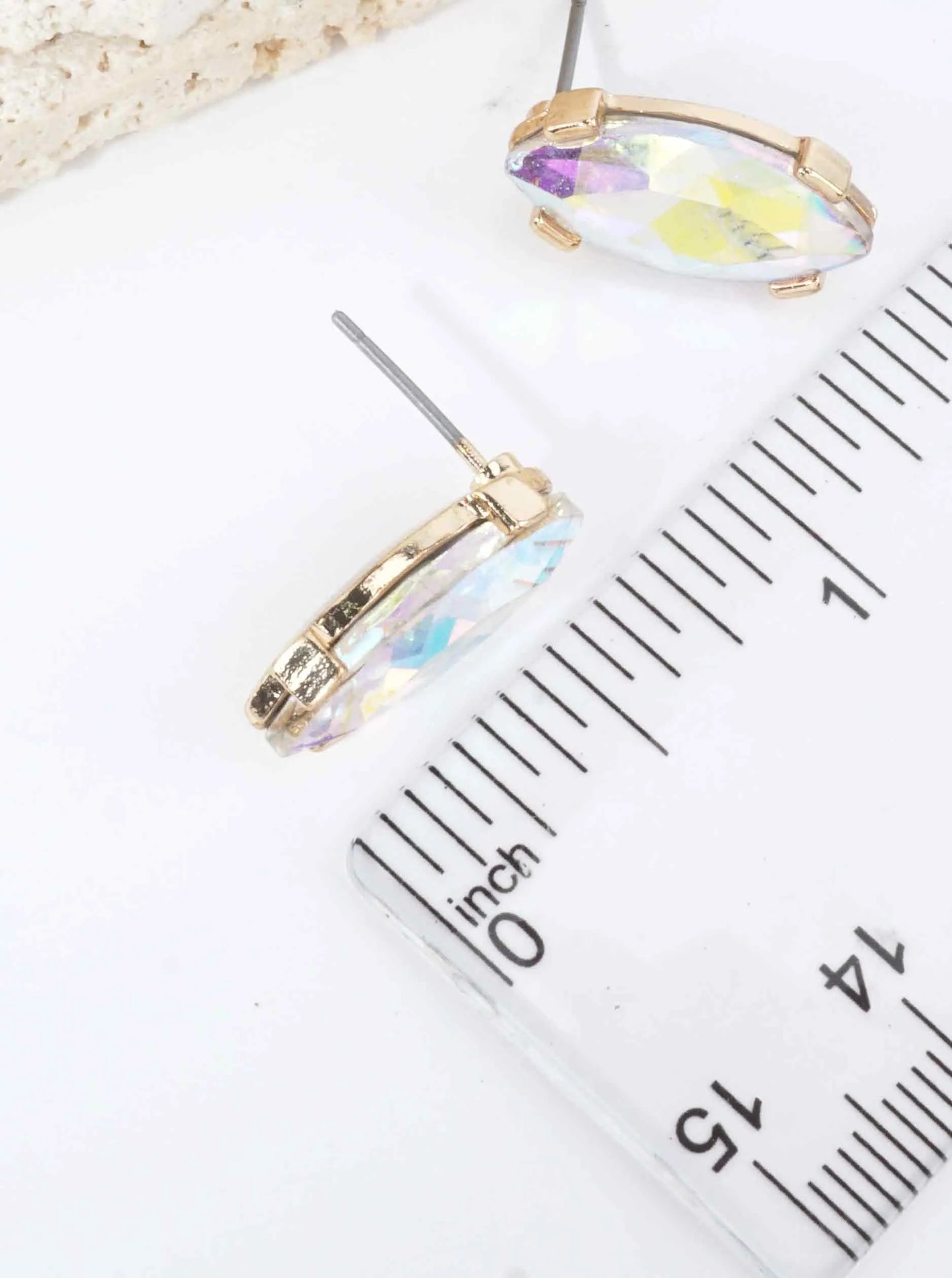 Faceted-Marquise-Glass-Stud-Earrings-61-E8086-GAB-1-YNAFA402071626K0318.jpg