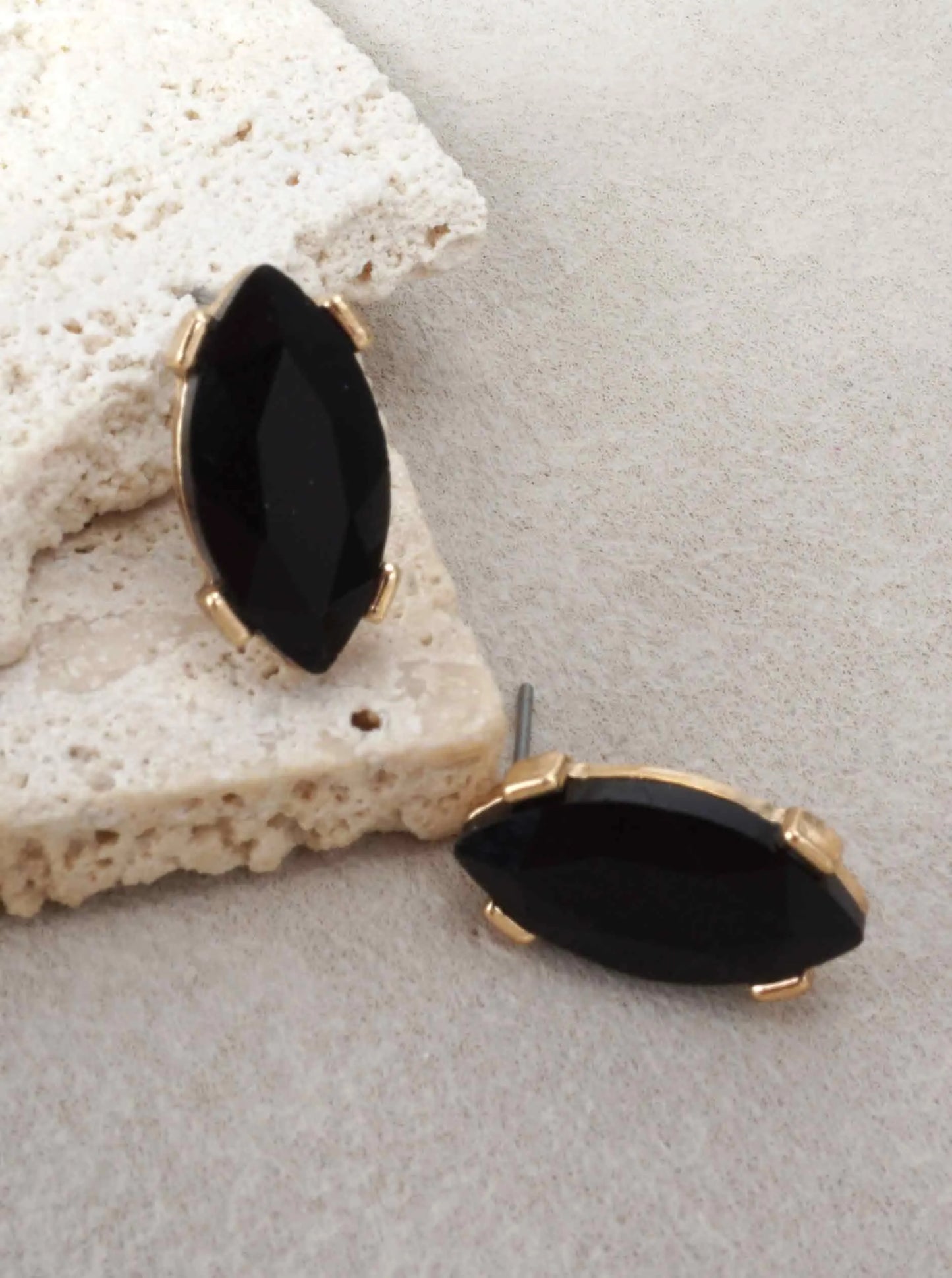 Faceted-Marquise-Glass-Stud-Earrings-61-E8086-JET-0-295USY02071626K0318.jpg