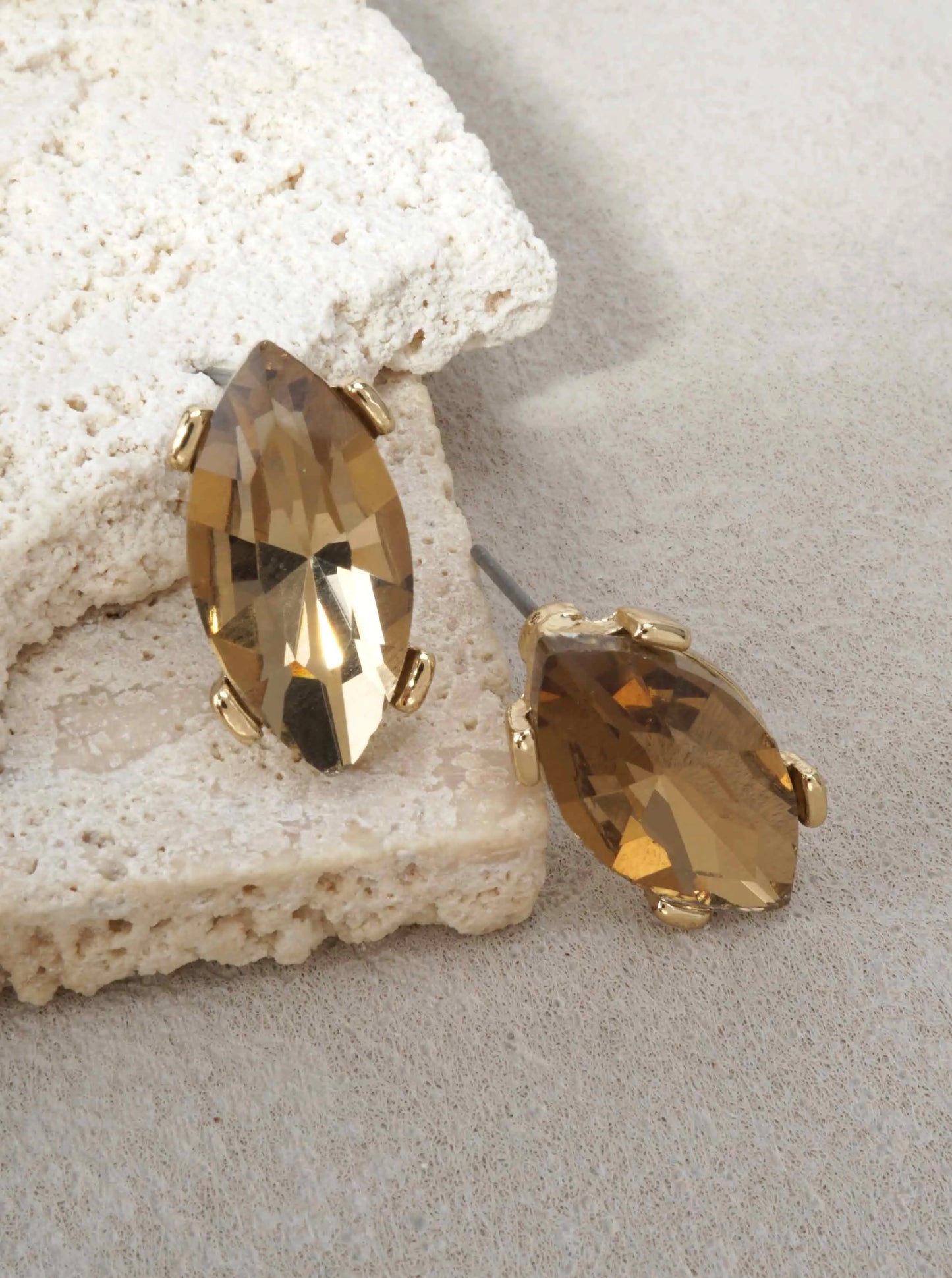 Faceted-Marquise-Glass-Stud-Earrings-61-E8086-SMT-0-JPDEAZ02071626K0318.jpg