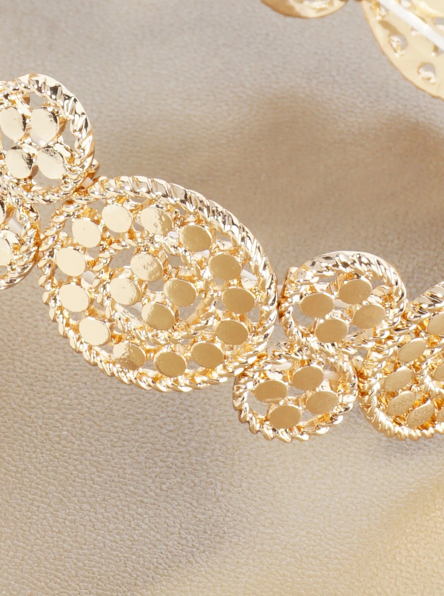 Filigree Artistry Metallic Stretch Bracelet