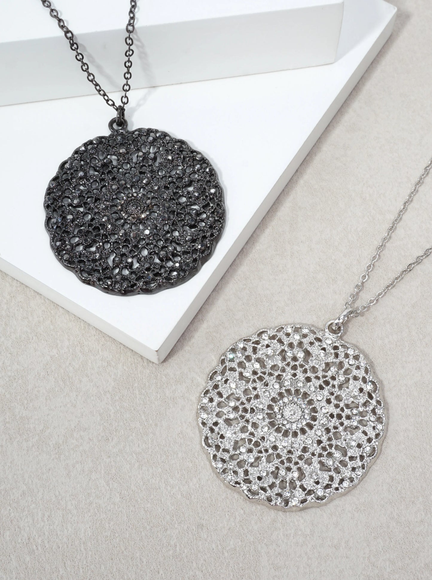 Filigree-Disc-Rhinestone-Pendant-Necklace-61-N2029-HM-1-K21E3Z26064426K1111.jpg