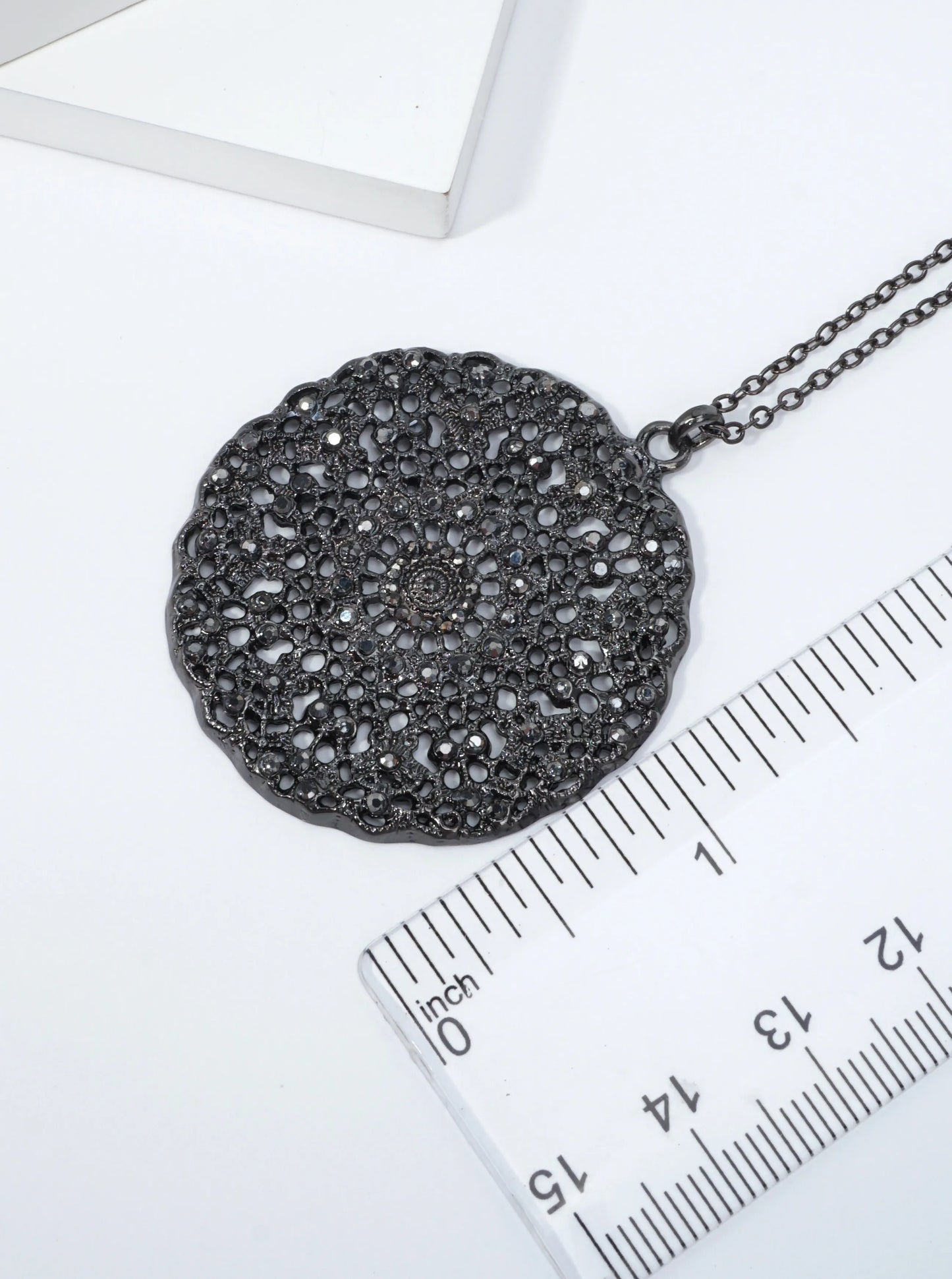Filigree-Disc-Rhinestone-Pendant-Necklace-61-N2029-HM-2-TUU82H26064426K1111.jpg