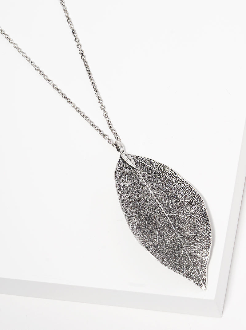 Filigree Leaf Pendant Lightweight Long Necklace