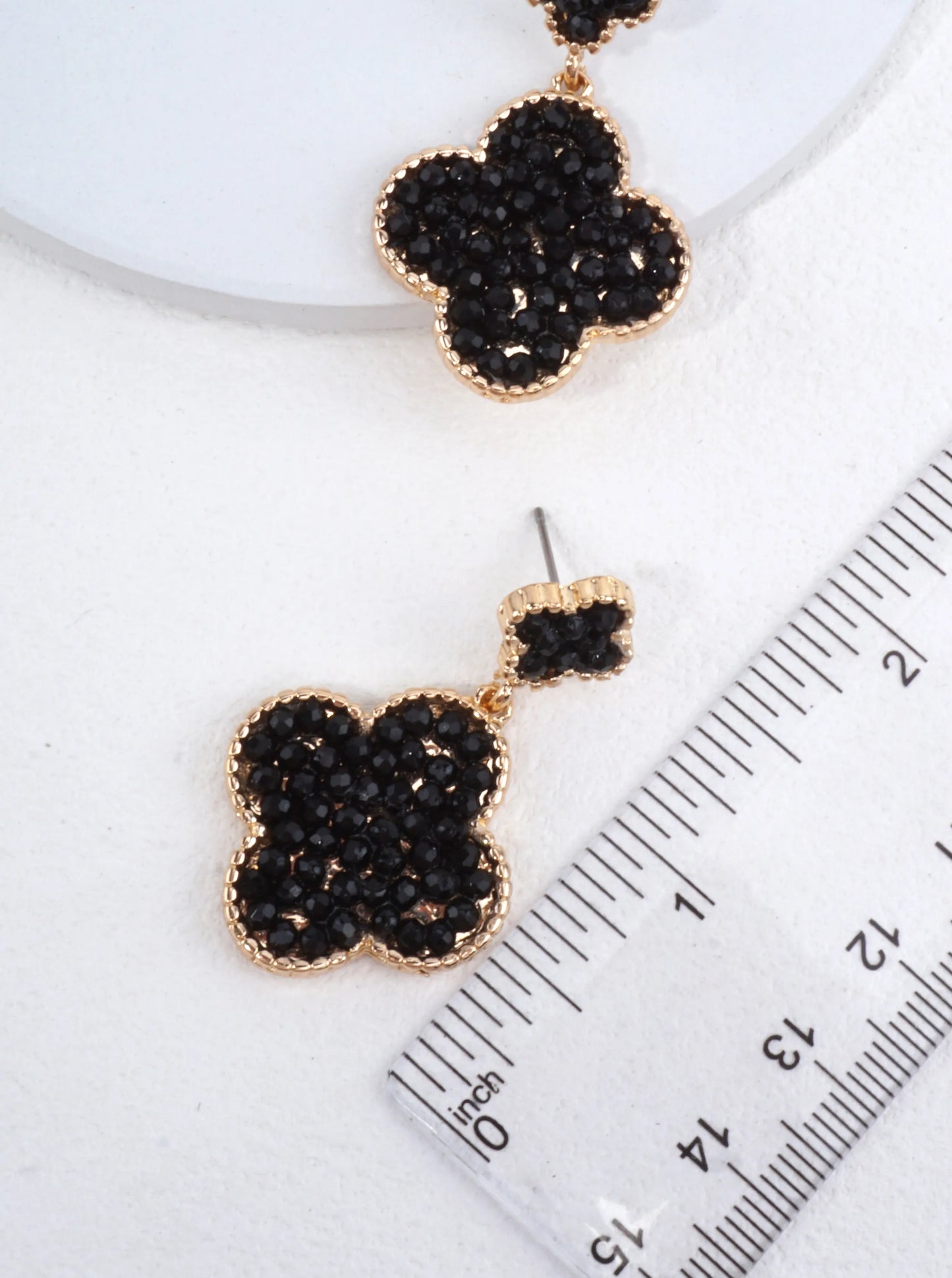 Pearlized Quatrefoil Dangle Drop Earrings