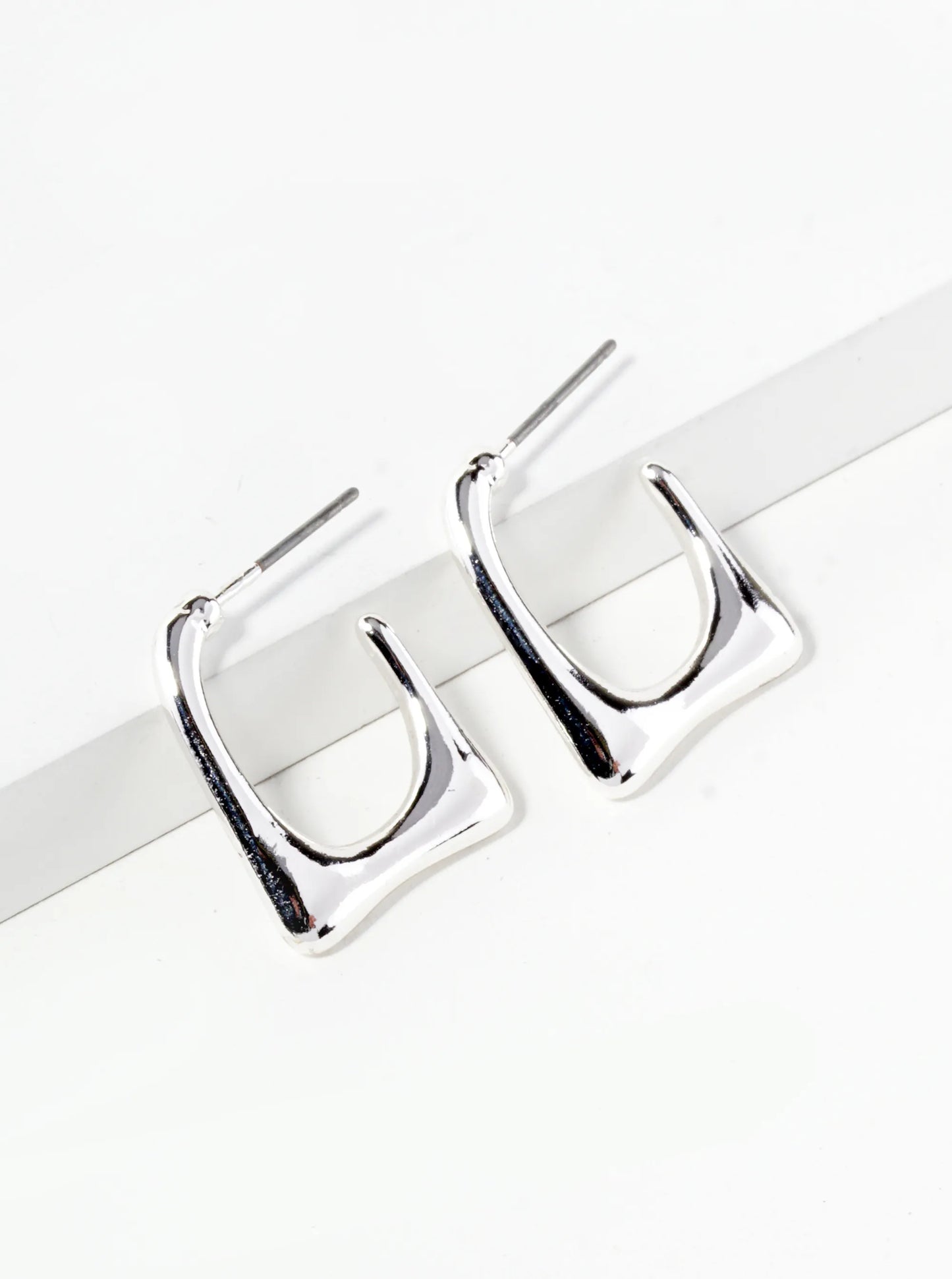 Geometric Rectangular Tapered 20mm Hoop Earrings