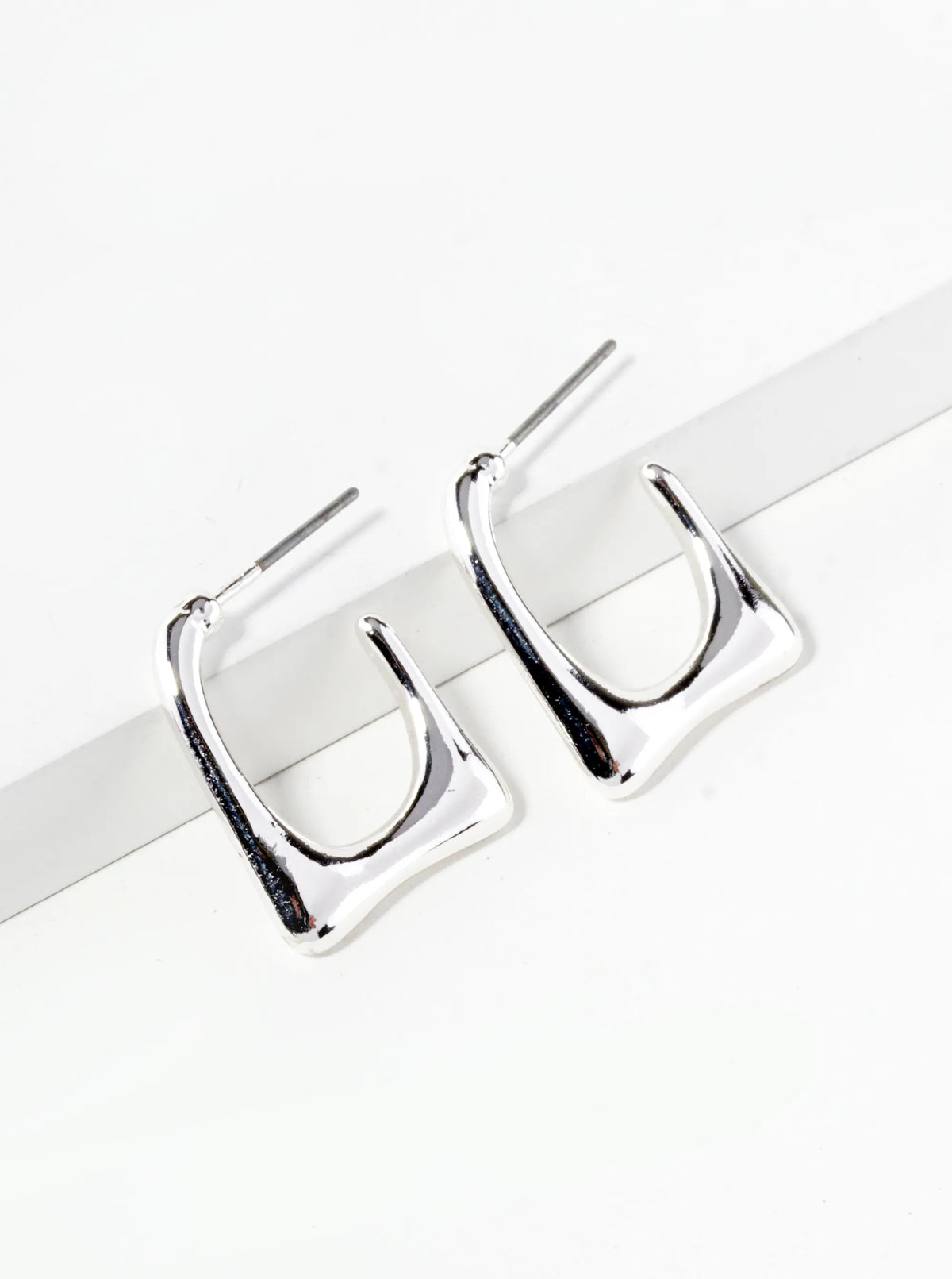 Geometric Rectangular Tapered 20mm Hoop Earrings