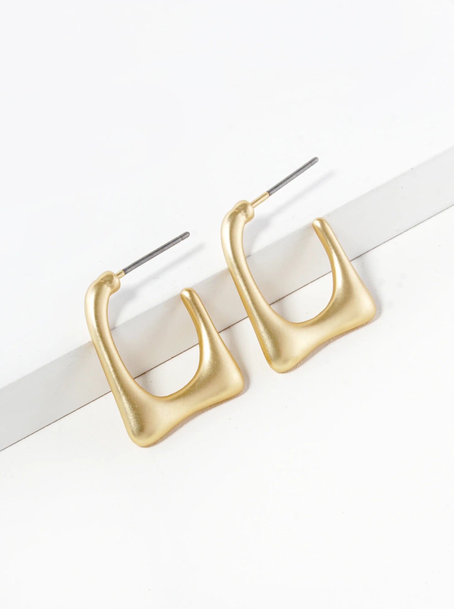 Geometric Rectangular Tapered 20mm Hoop Earrings