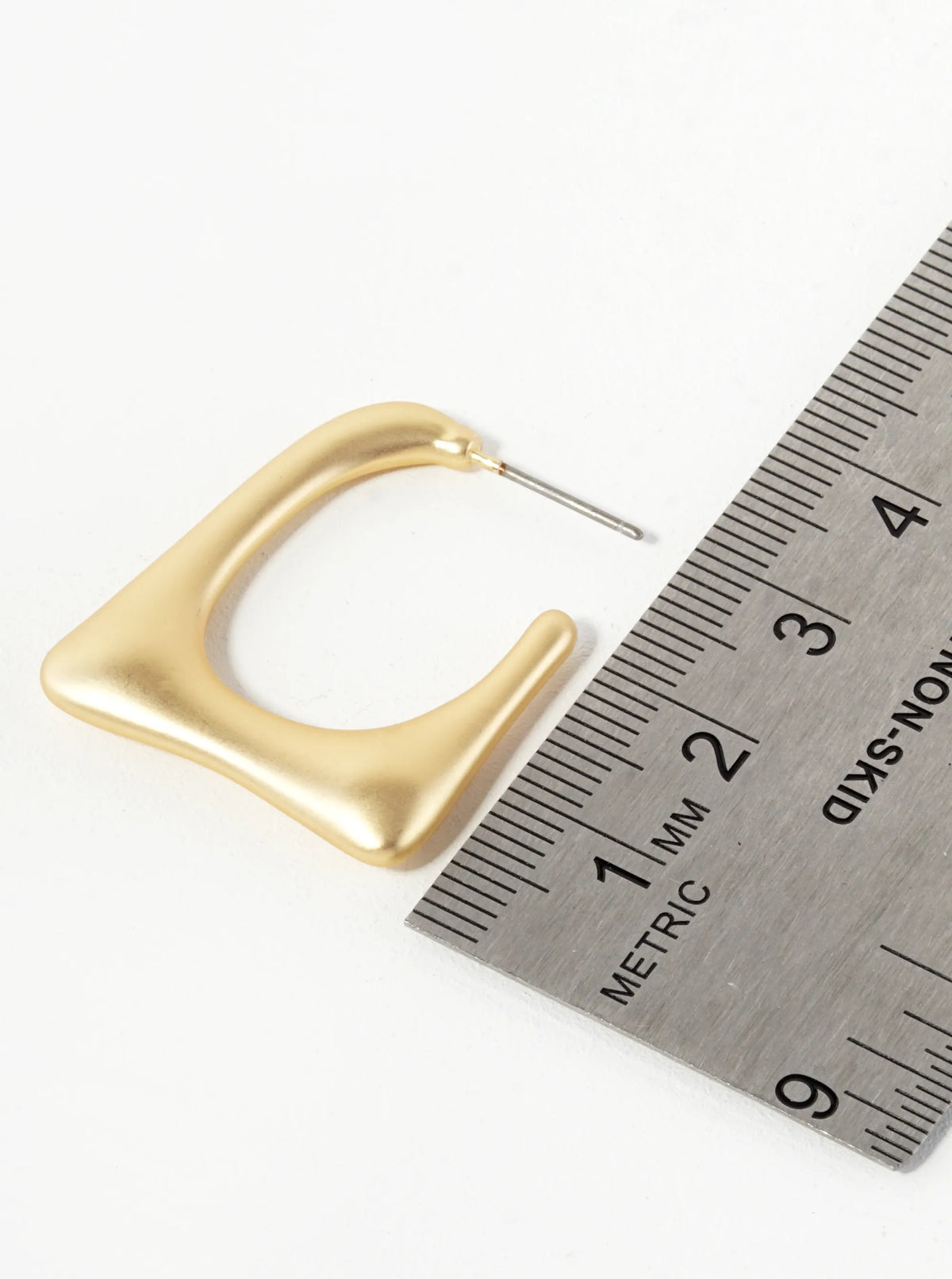 Geometric Rectangular Tapered 30mm Hoop Earrings