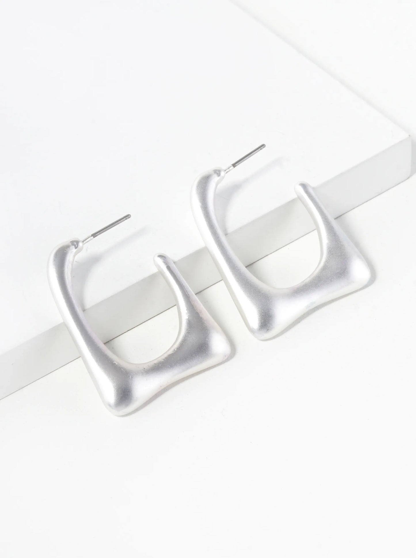 Geometric Rectangular Tapered 30mm Hoop Earrings