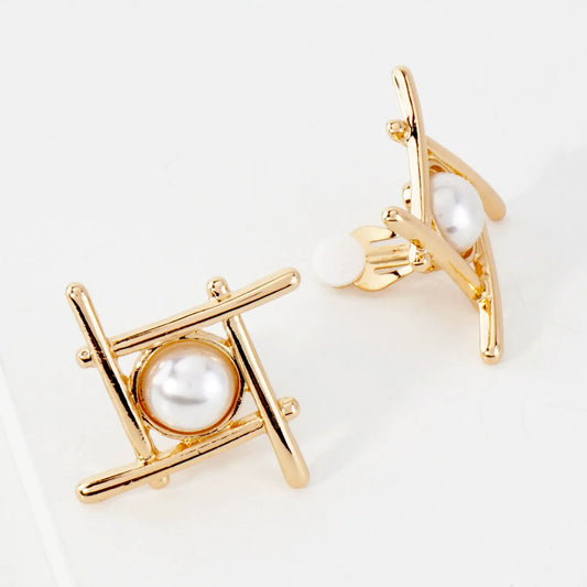 Geometric Square Frame Pearl Clip-On Earrings