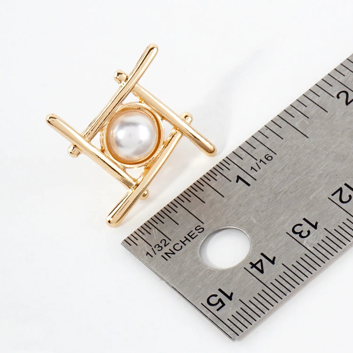 Geometric Square Frame Pearl Clip-On Earrings