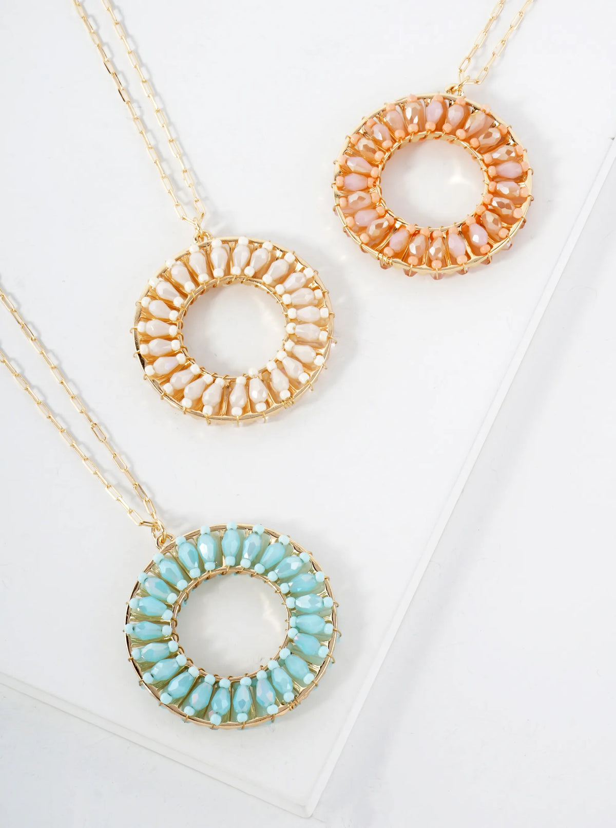Glass-Beads Wire-Wrapped Circle Pendant 30-inch Long Necklace