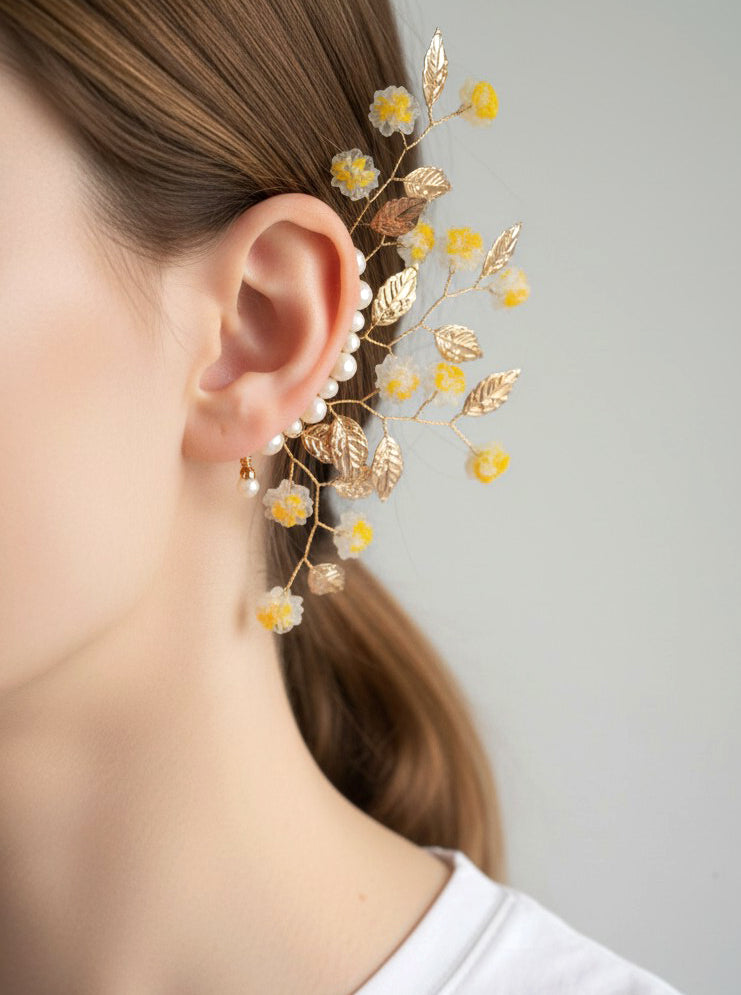Gold Leaf & Flower Ear Crawler