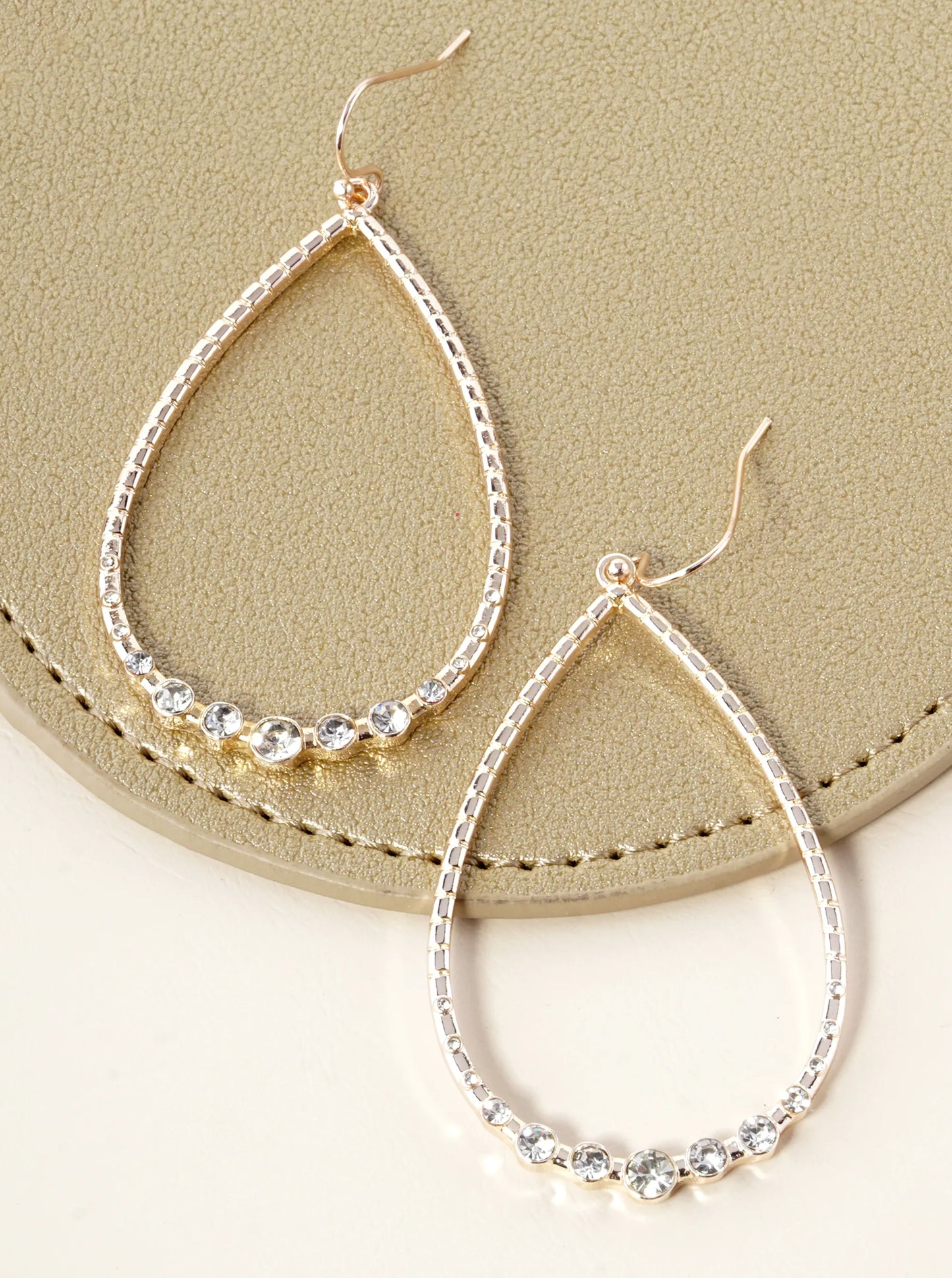 Graduated Crystal Stone Studded Textured Metal Teardrop Dangle Earrings