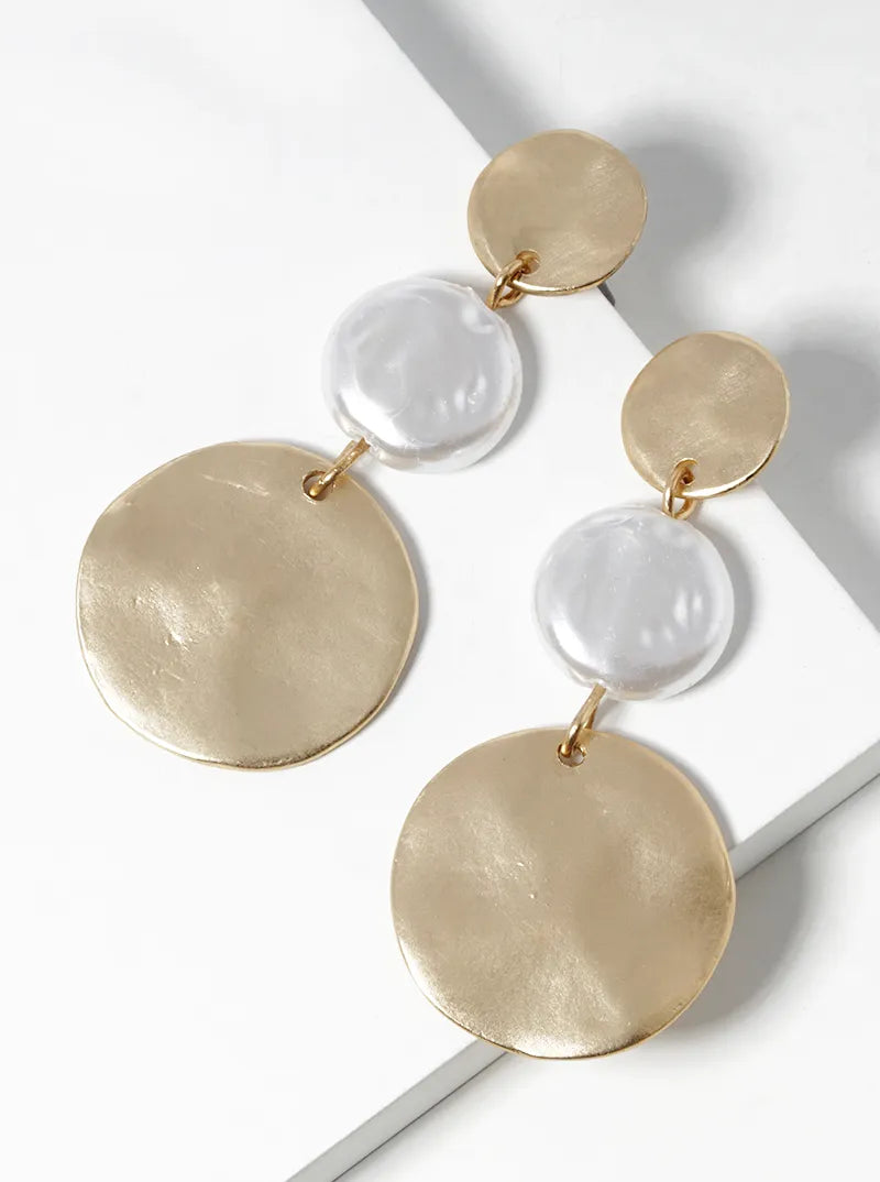 Graduated Three Round Discs And Pearl Drop Dangle Post Earrings