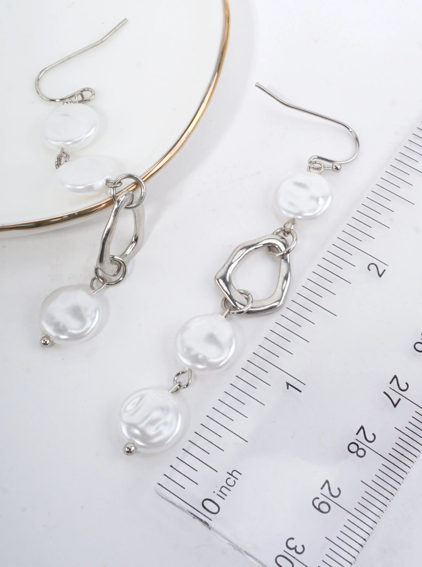 Abstract Pearlized Drop Earrings