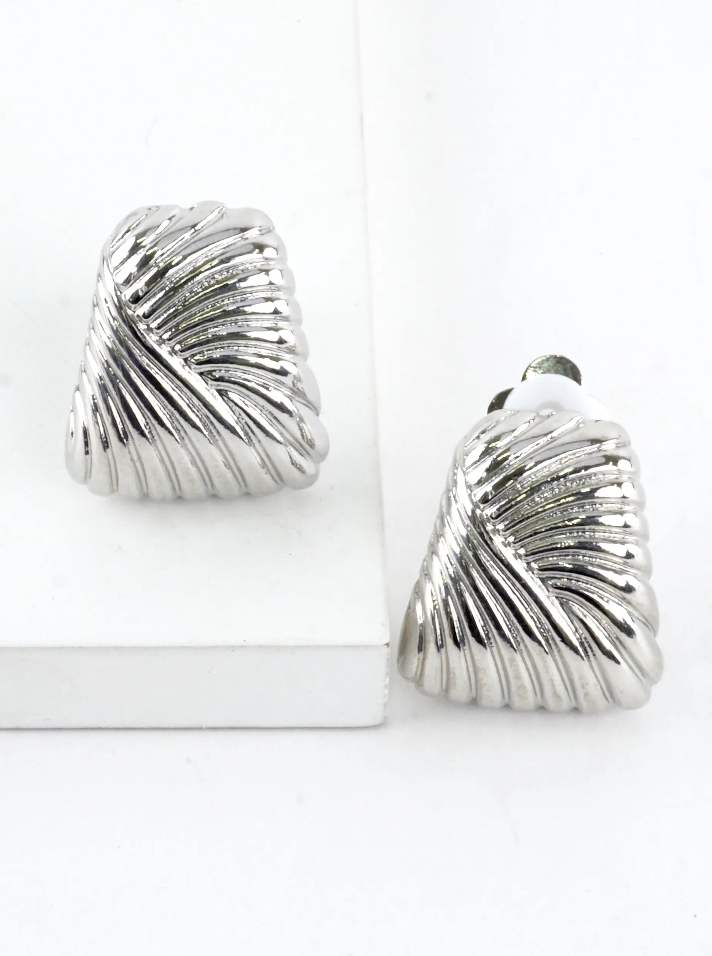 Classic Swirl Trapezoidal Clip-On Earrings
