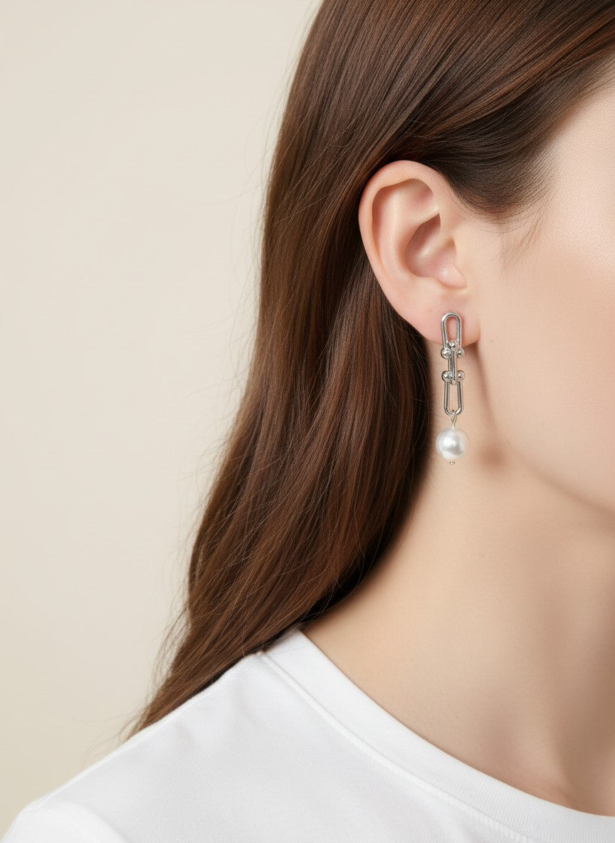 Paperclip Chain Pearl Earrings