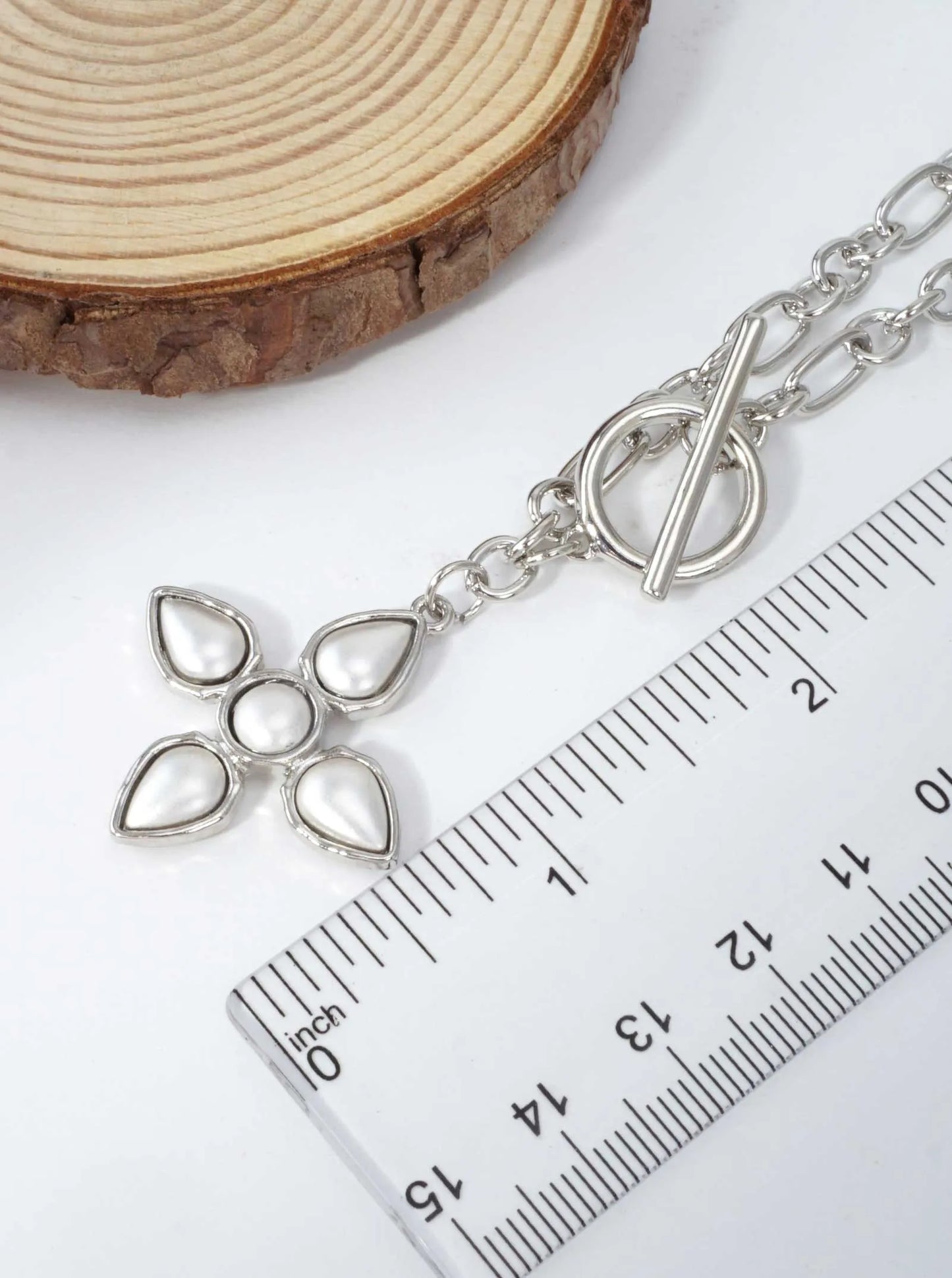 Pearl Flower Toggle Chain Necklace