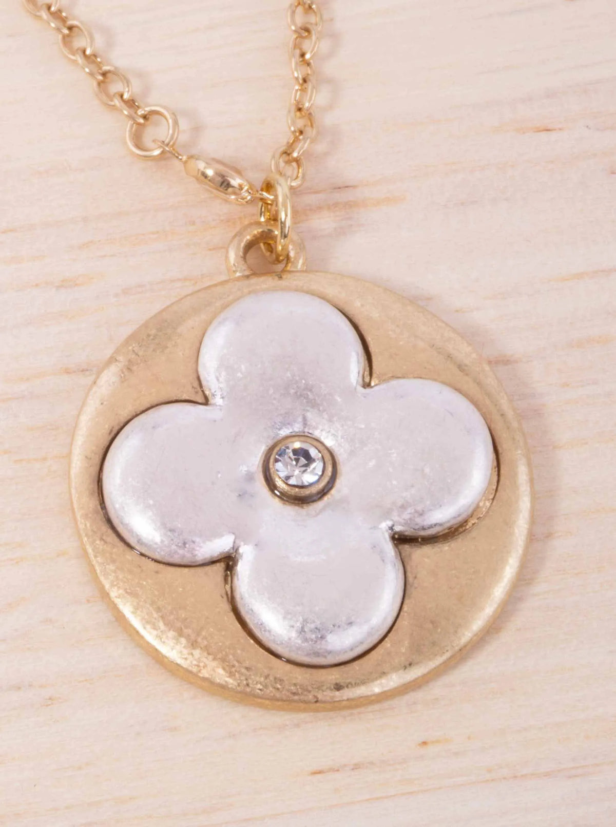 Embossed Flower Rhinestone Pendant Necklace