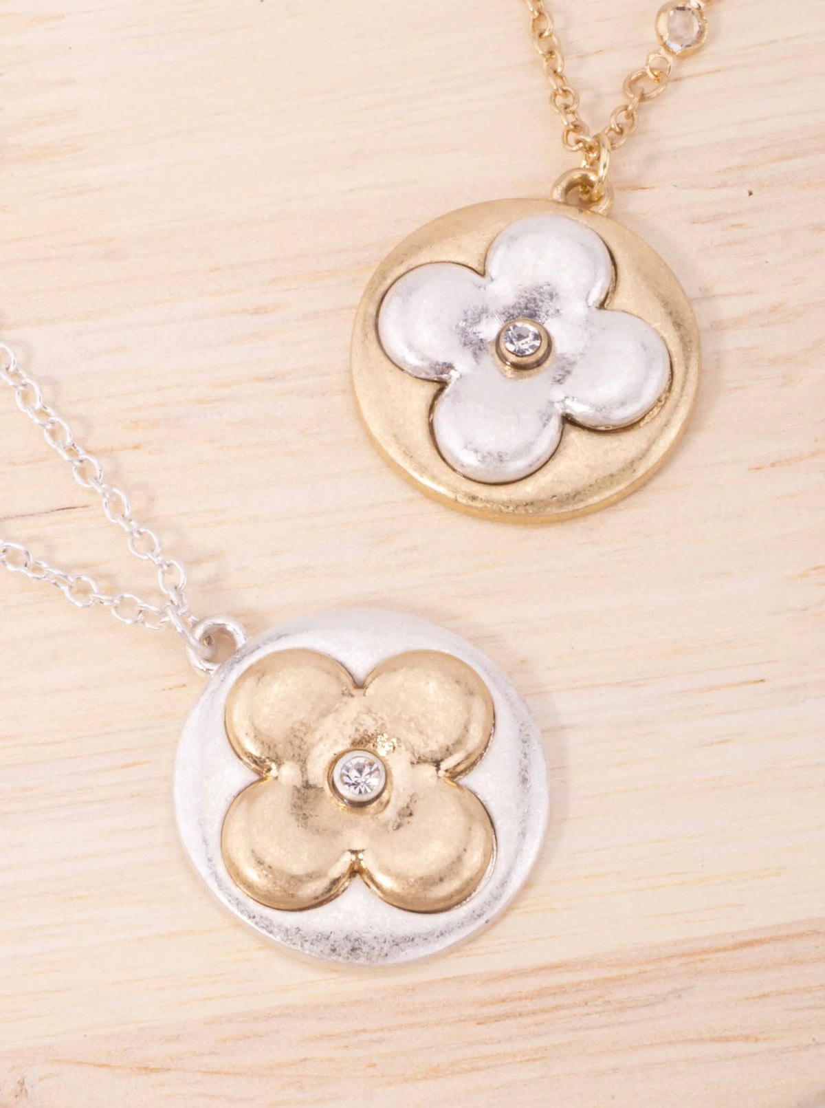 Embossed Flower Rhinestone Pendant Necklace