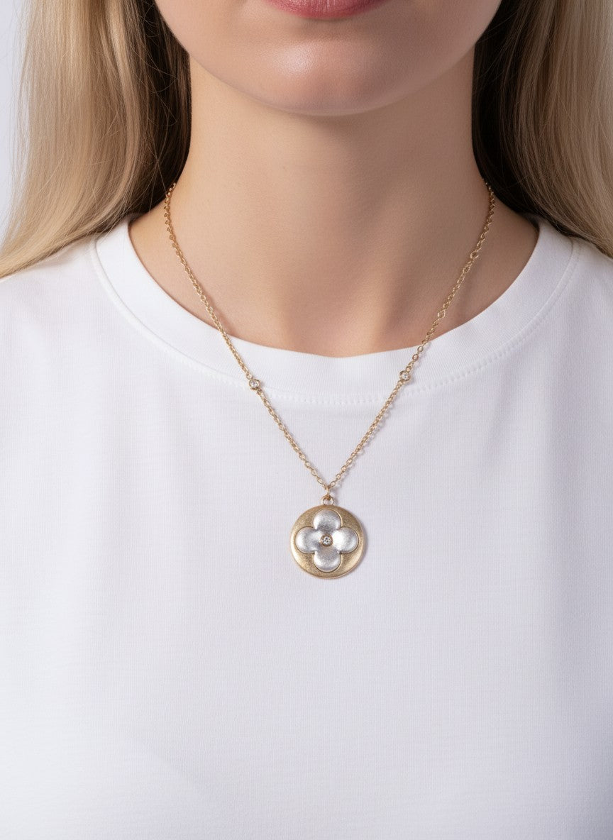 Embossed Flower Rhinestone Pendant Necklace