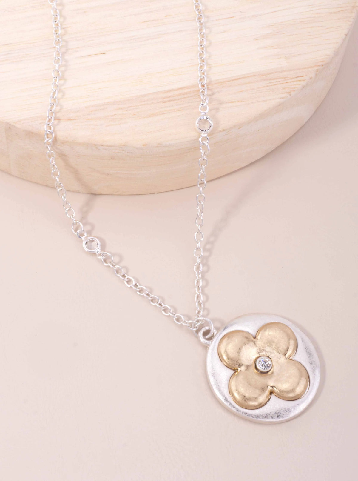 Embossed Flower Rhinestone Pendant Necklace
