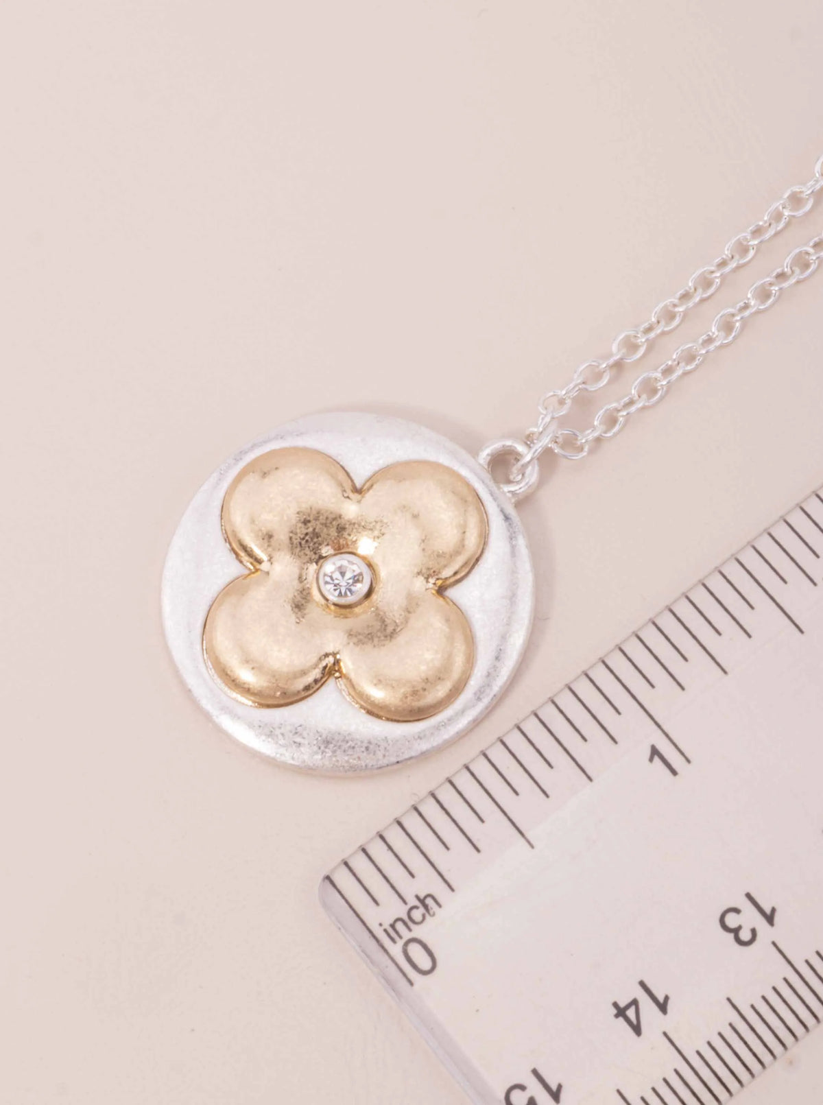 Embossed Flower Rhinestone Pendant Necklace