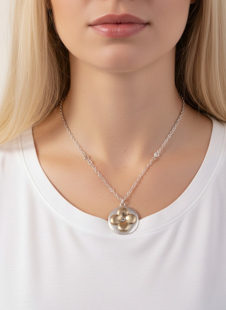 Embossed Flower Rhinestone Pendant Necklace