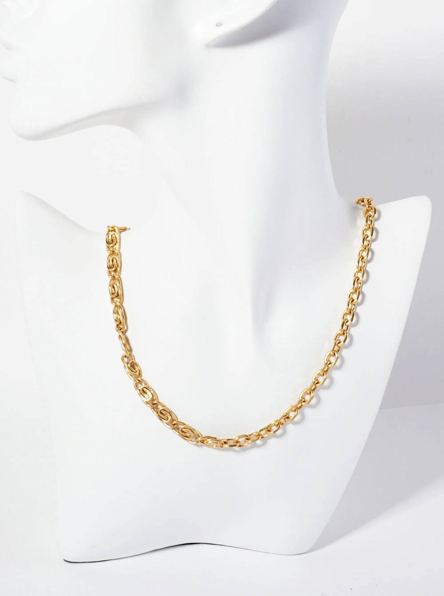 Half Swirl-Shaped Chain And Half Link Chain Necklace