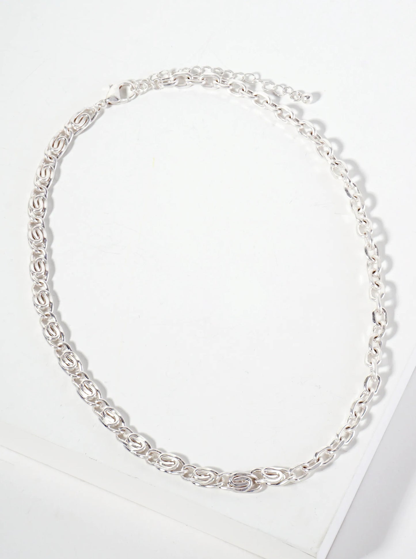 Half Swirl-Shaped Chain And Half Link Chain Necklace