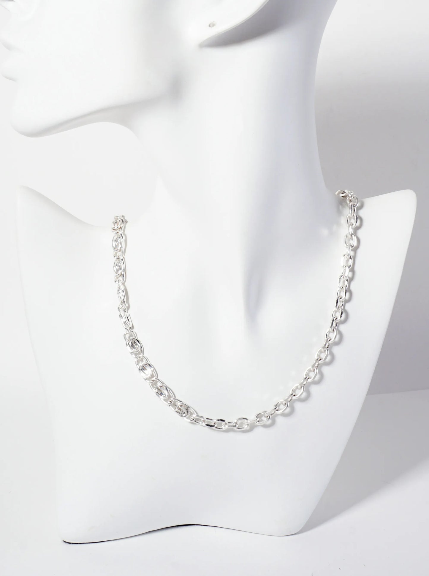 Half Swirl-Shaped Chain And Half Link Chain Necklace