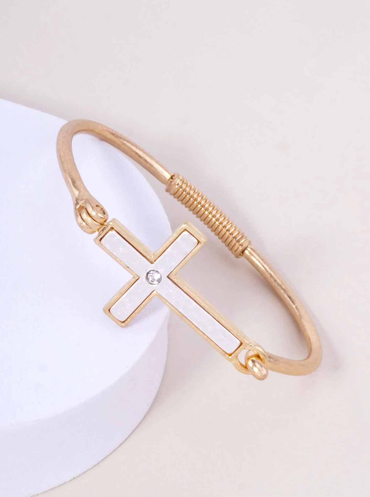 Hammered-Cross-Rhinestone-Bangle-Bracelet-33-QB2618-WGWSCR-0-FTYE7K28072526K0110.jpg